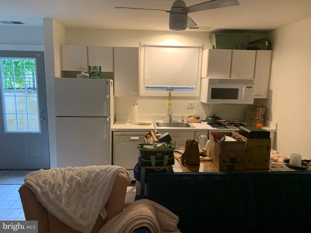 WILLET HEIGHTS - Residential Lease