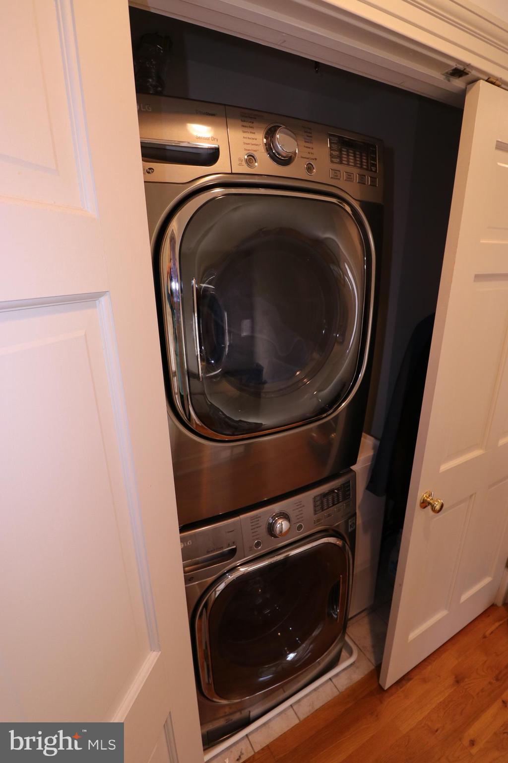 WILLET HEIGHTS - Residential Lease