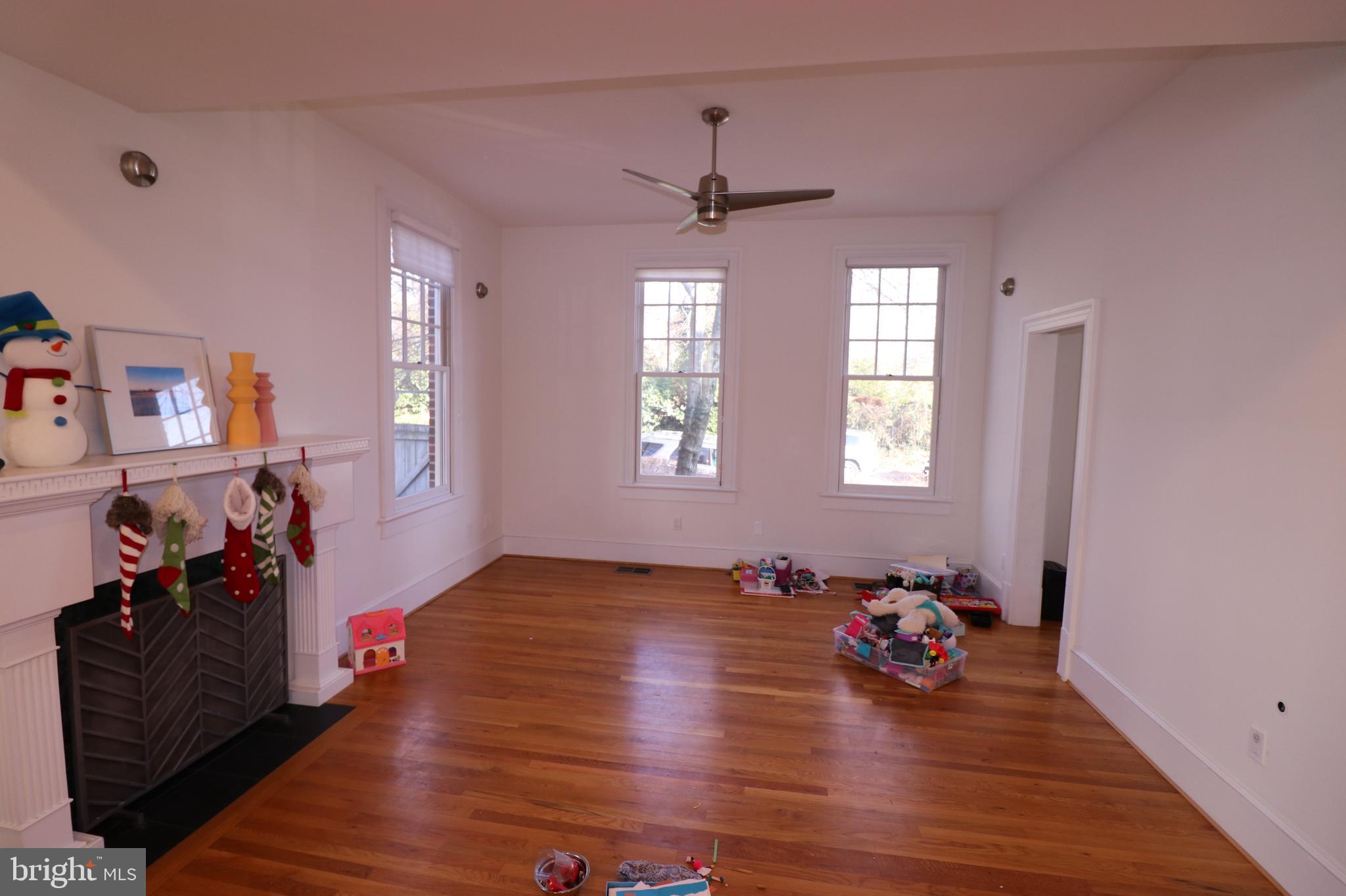 WILLET HEIGHTS - Residential Lease