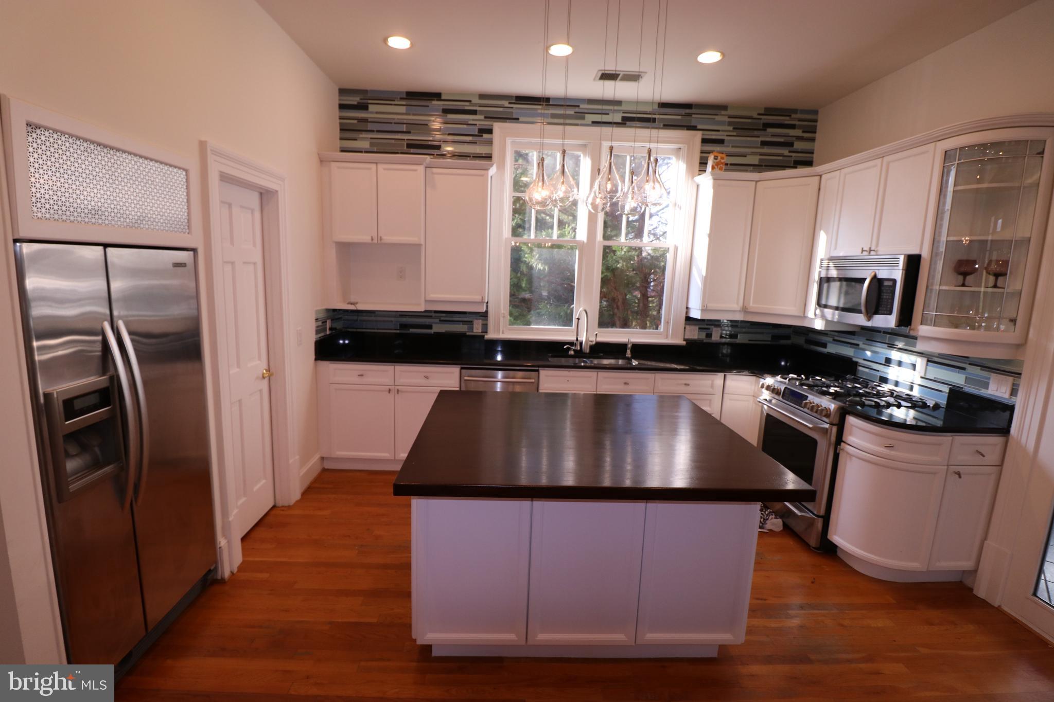 WILLET HEIGHTS - Residential Lease