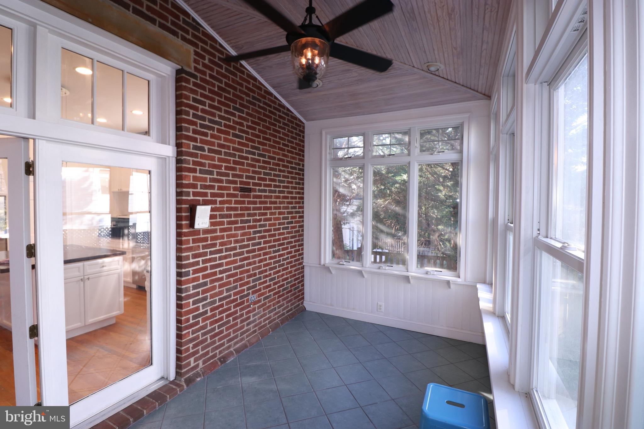 WILLET HEIGHTS - Residential Lease