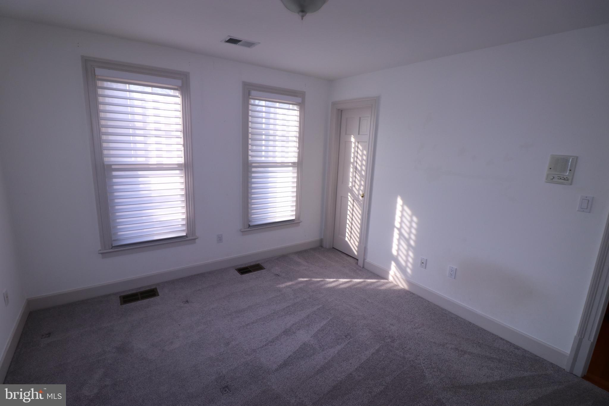 WILLET HEIGHTS - Residential Lease