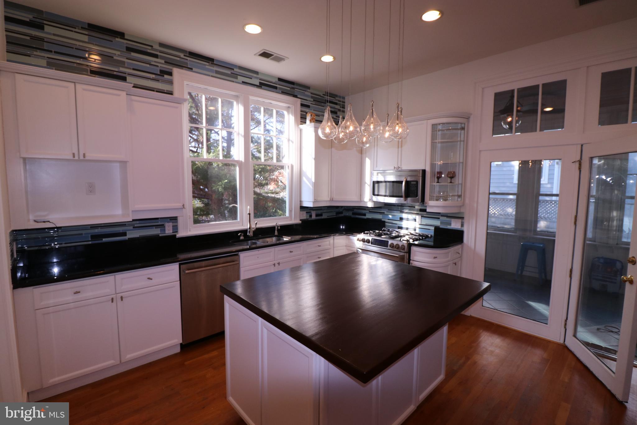 WILLET HEIGHTS - Residential Lease