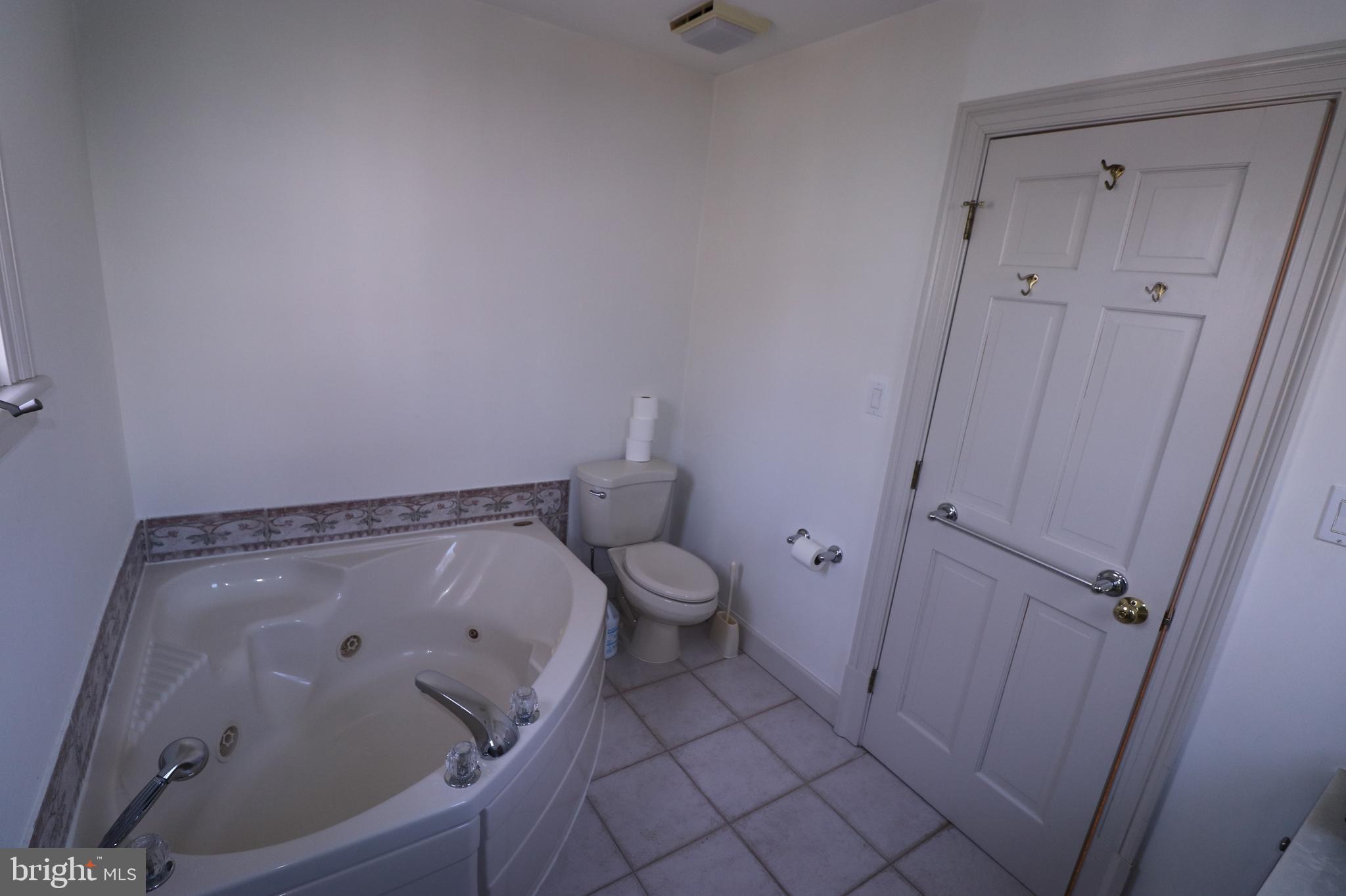 WILLET HEIGHTS - Residential Lease