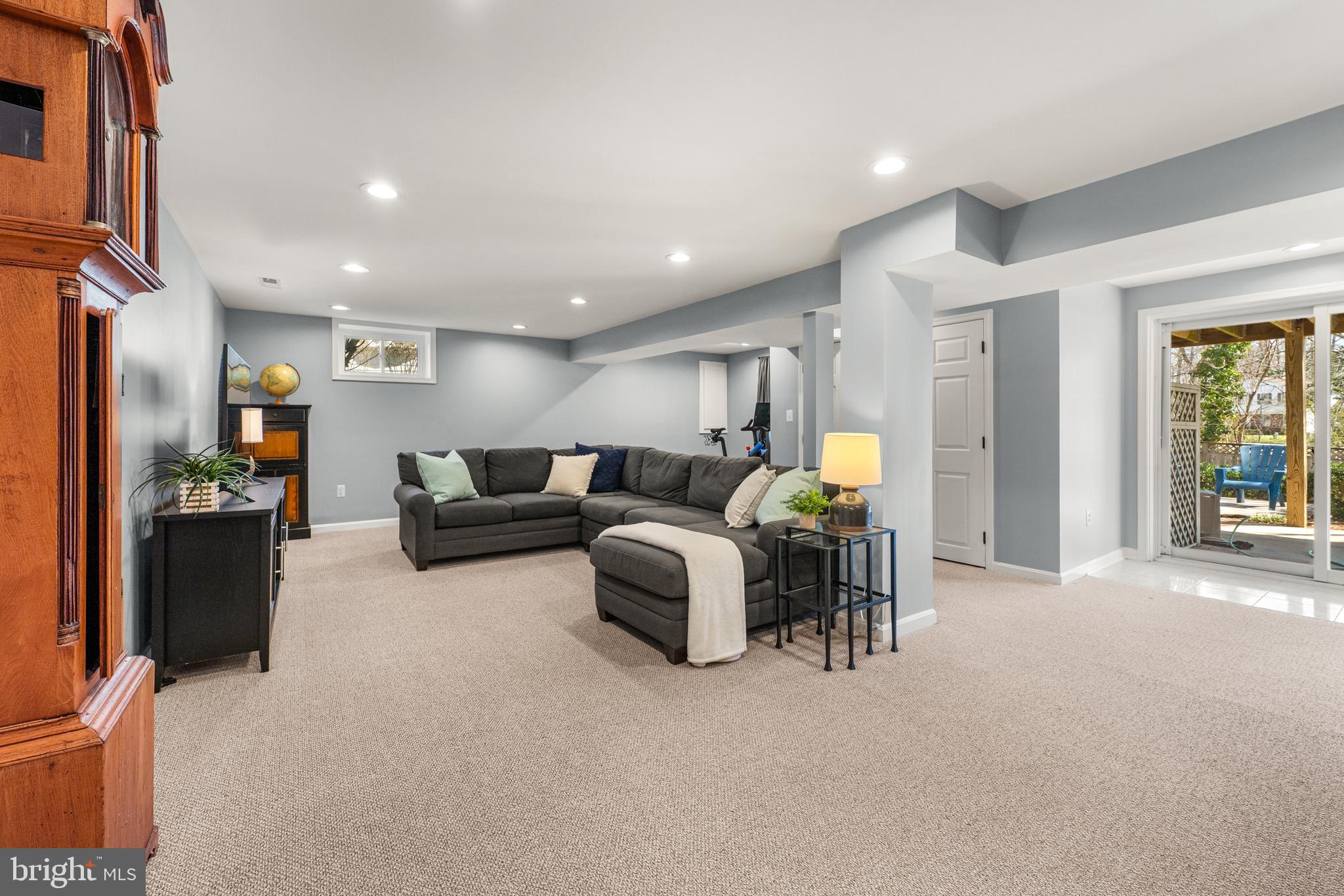 BURKE STATION SQUARE - Residential