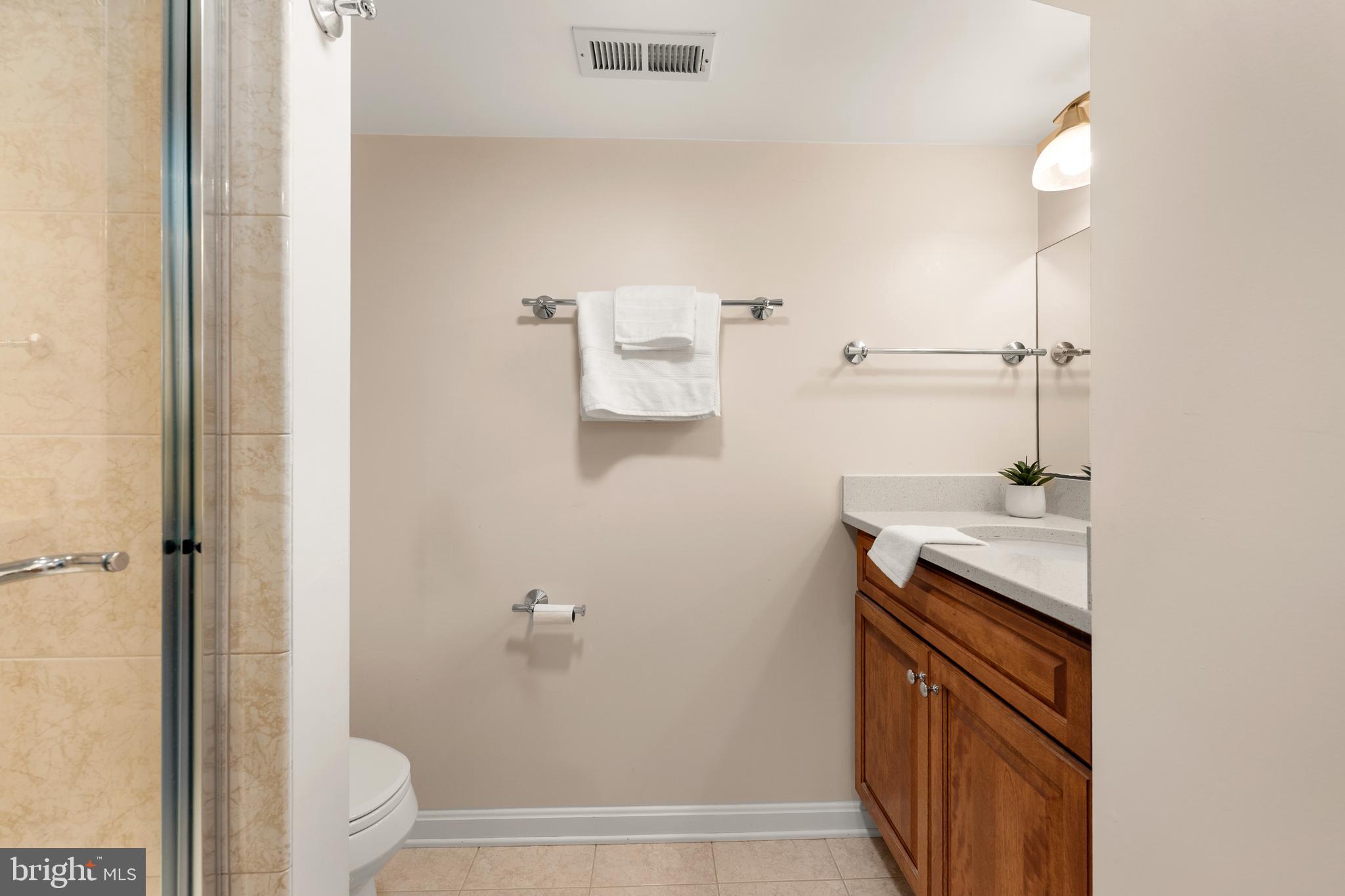 BURKE STATION SQUARE - Residential