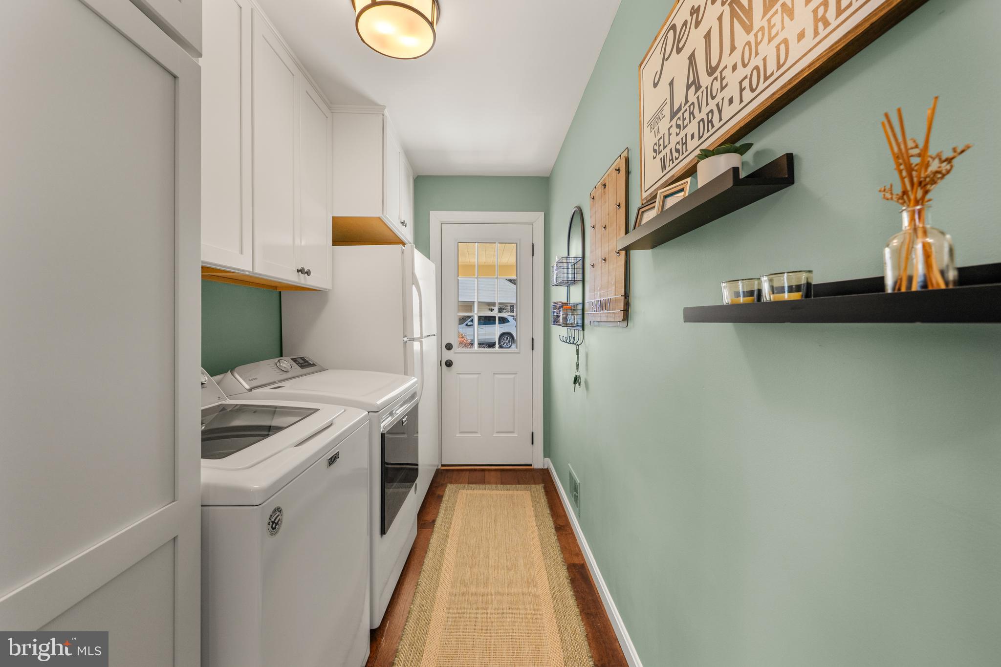 BURKE STATION SQUARE - Residential