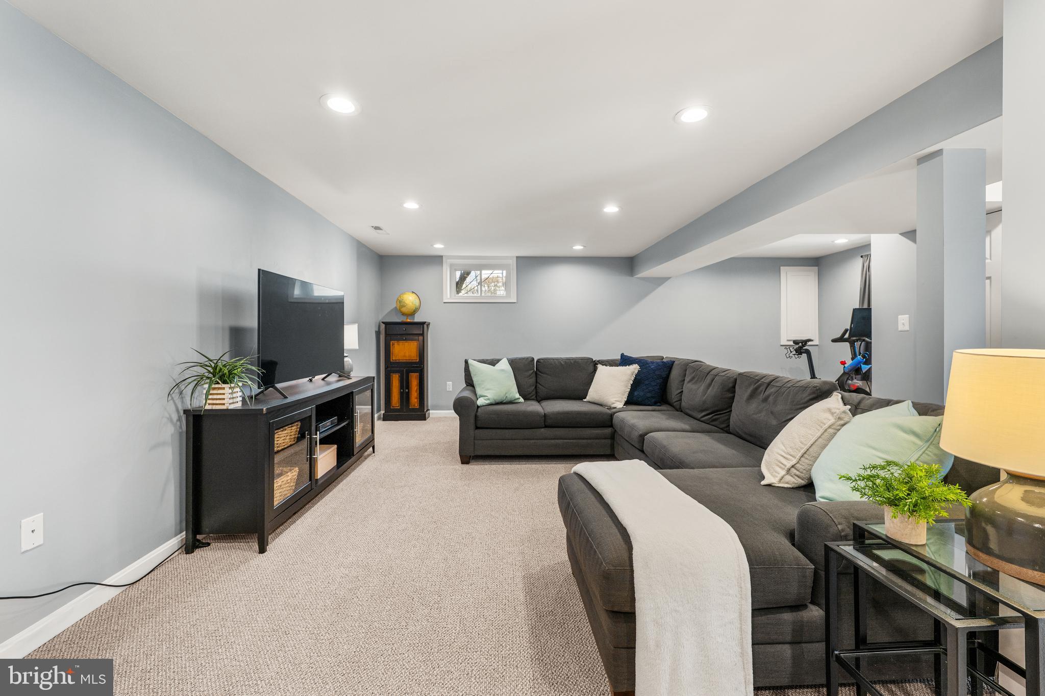 BURKE STATION SQUARE - Residential