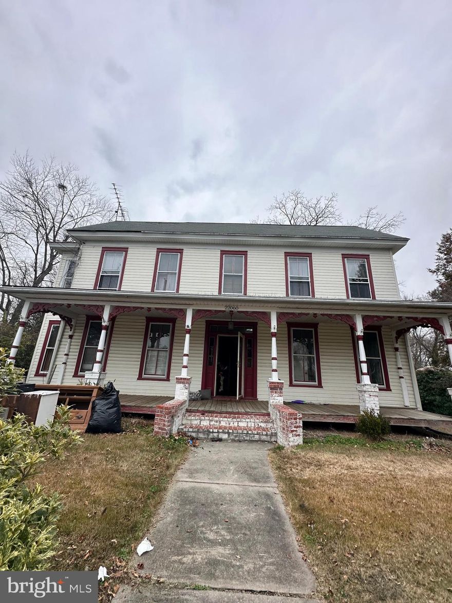 Needs Work. sold as is - large home in need of updating/TLC - 2-story 3 car garage