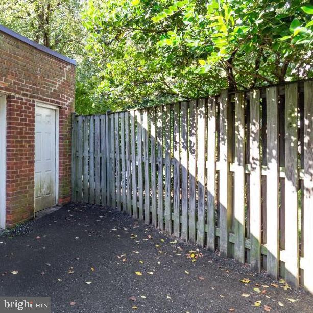 ROSEMONT STATION - Residential