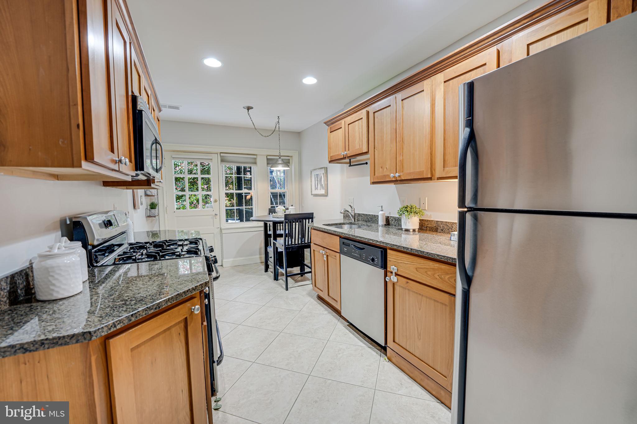 ROSEMONT STATION - Residential