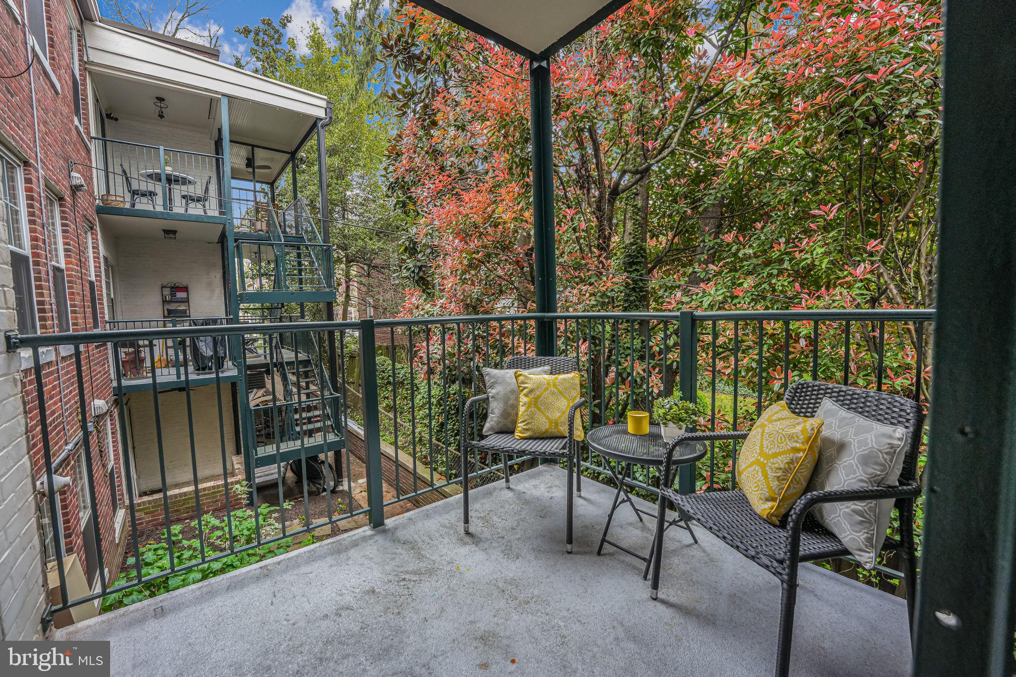 ROSEMONT STATION - Residential