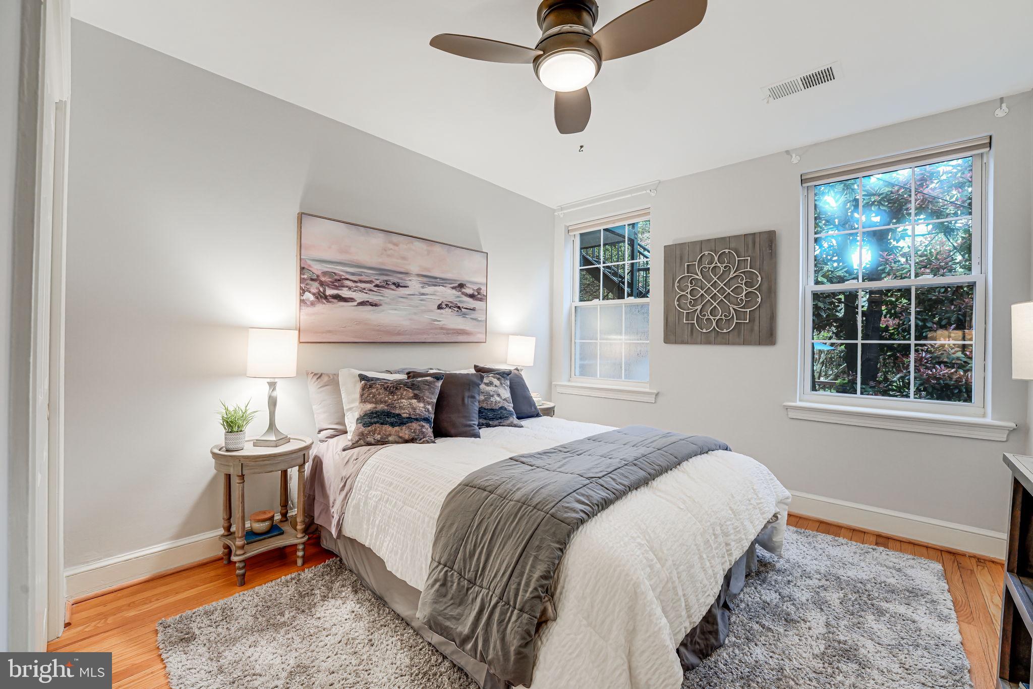 ROSEMONT STATION - Residential