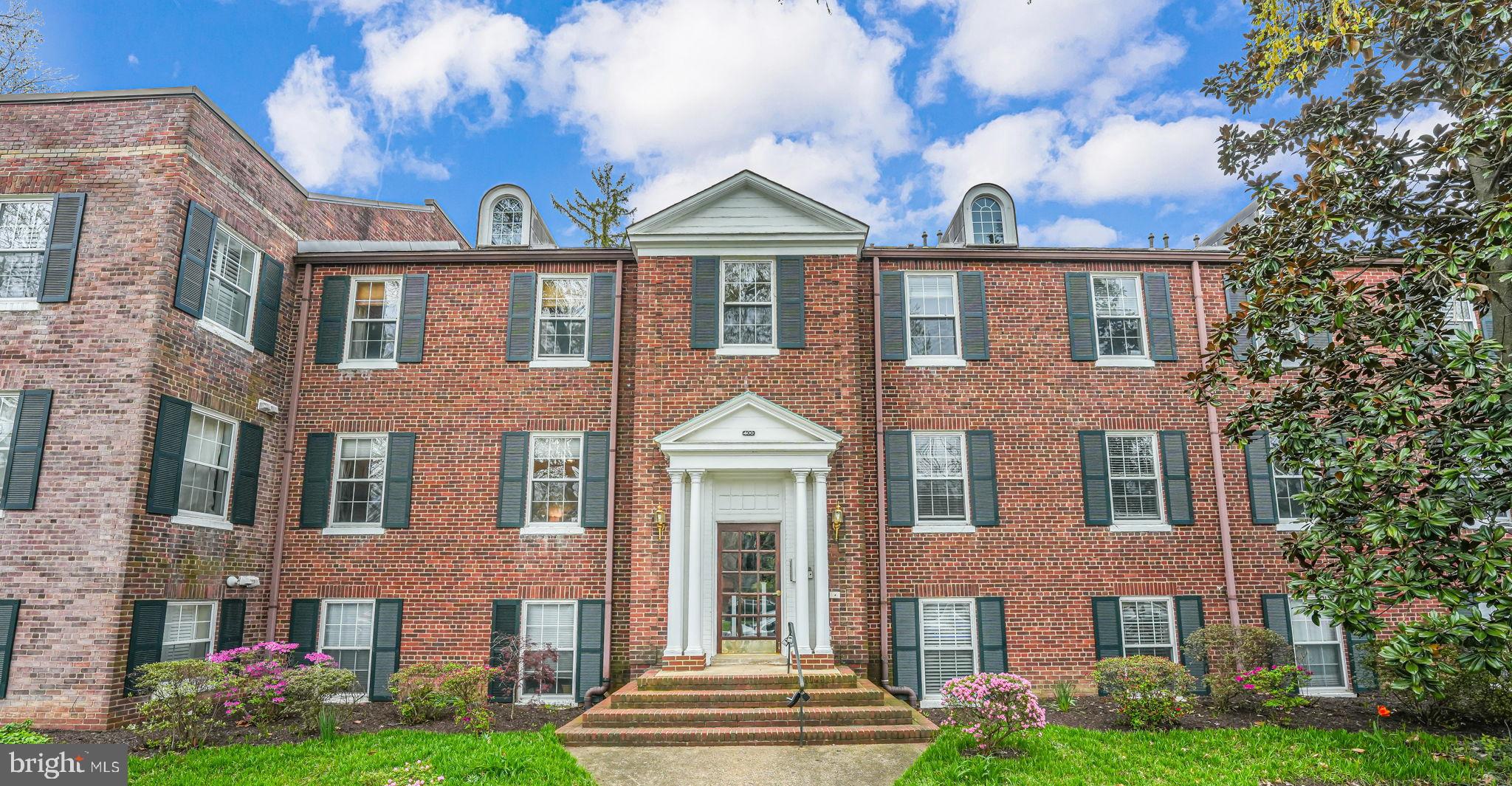 ROSEMONT STATION - Residential