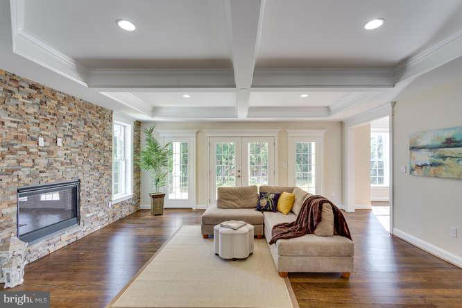 SPRING LAKE - Residential