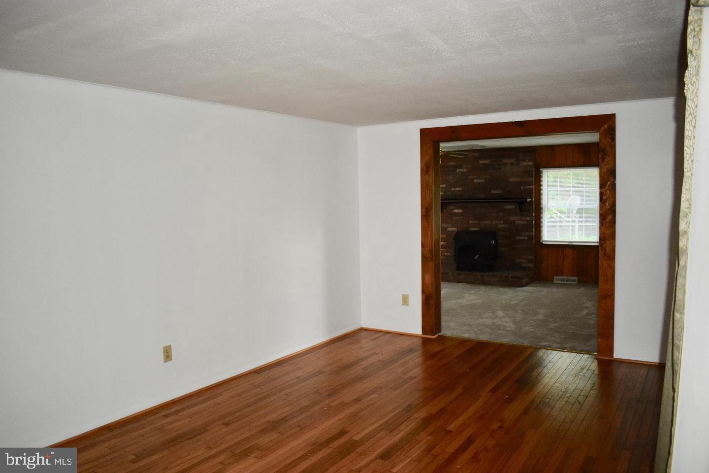 WINDMILL POINT - Residential Lease