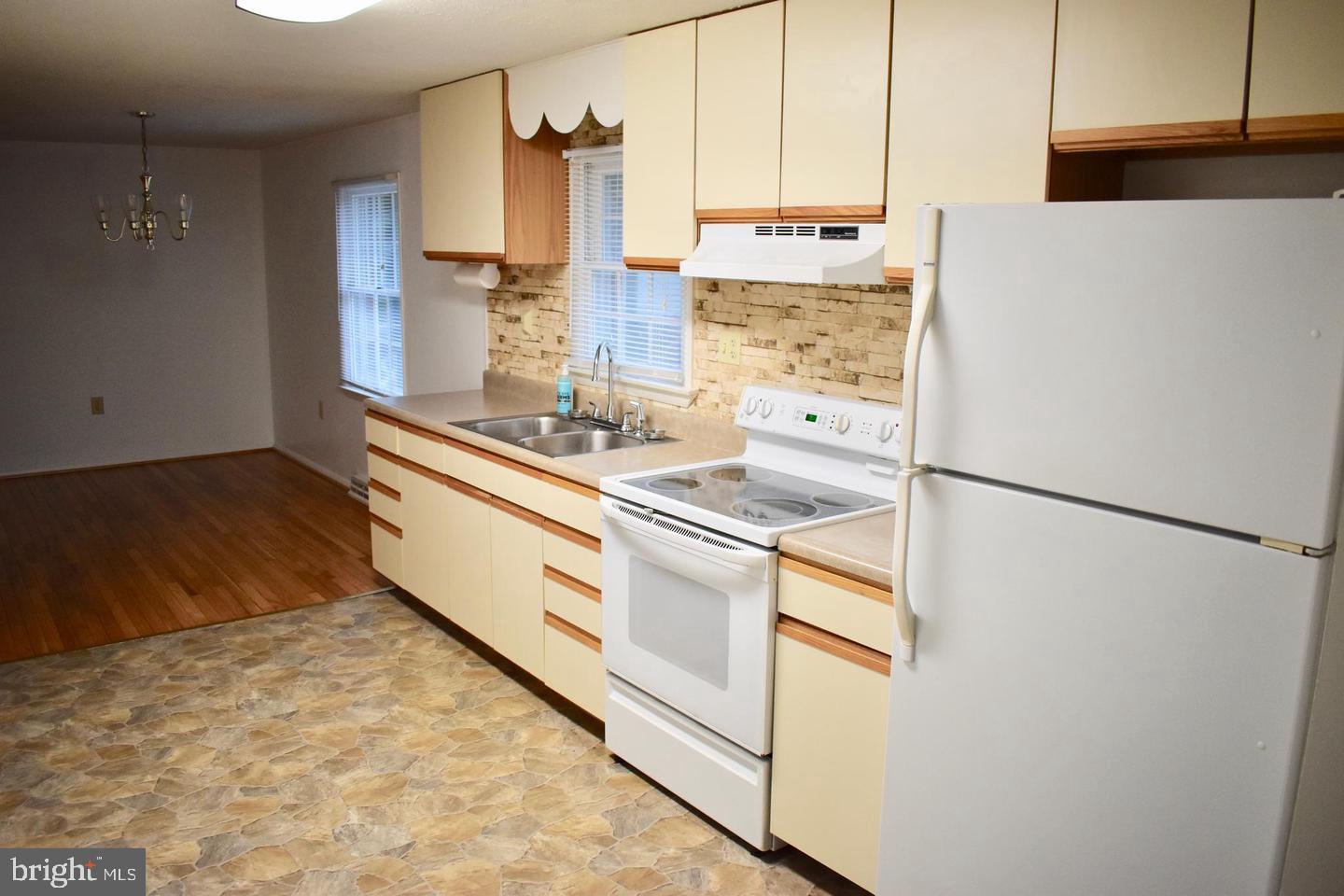 WINDMILL POINT - Residential Lease