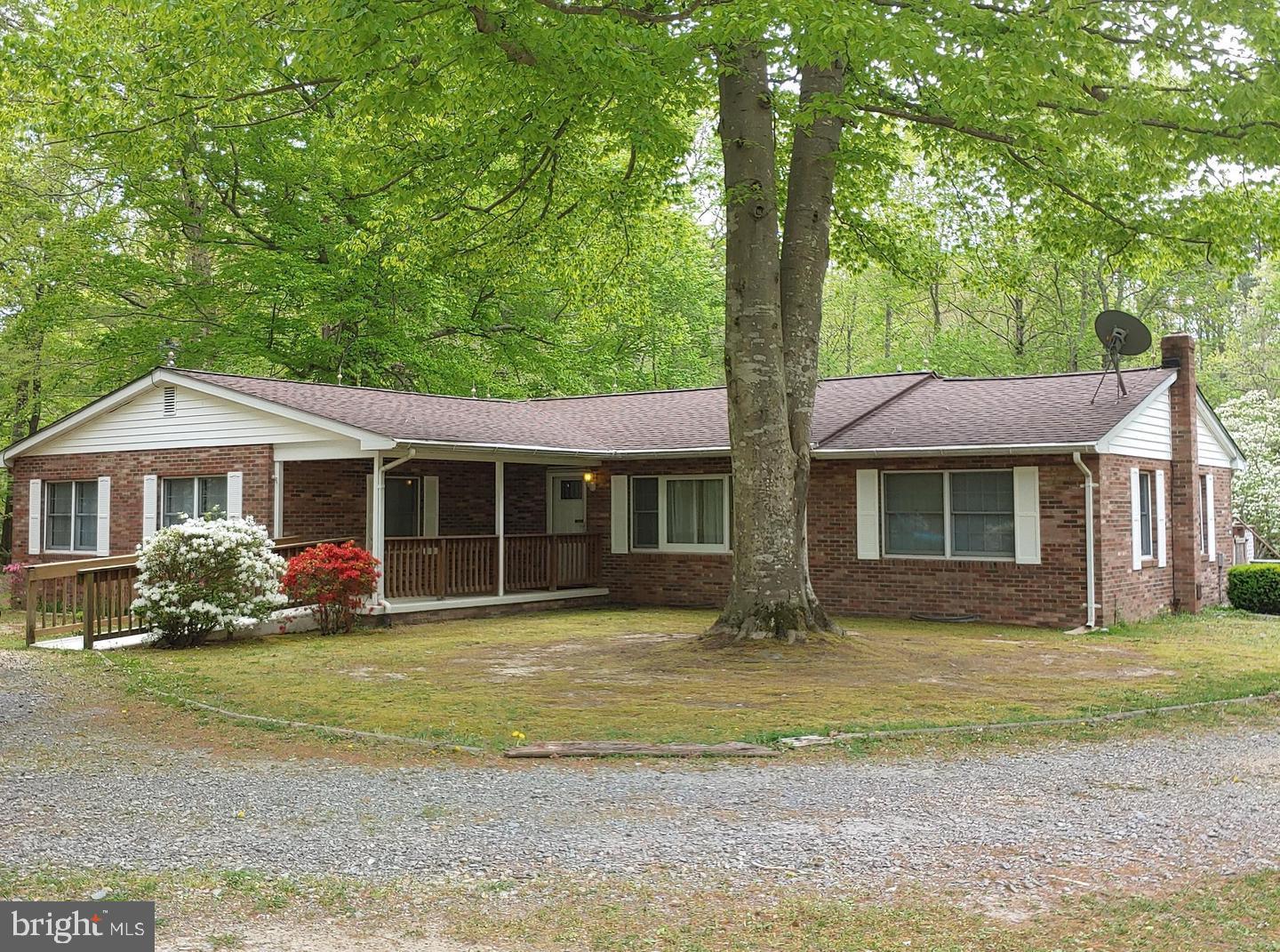 WINDMILL POINT - Residential Lease