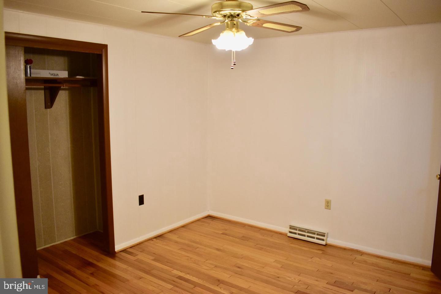 WINDMILL POINT - Residential Lease