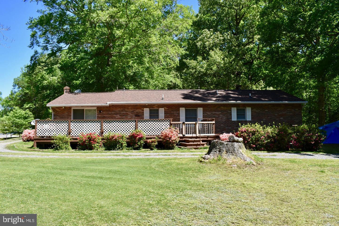 WINDMILL POINT - Residential Lease