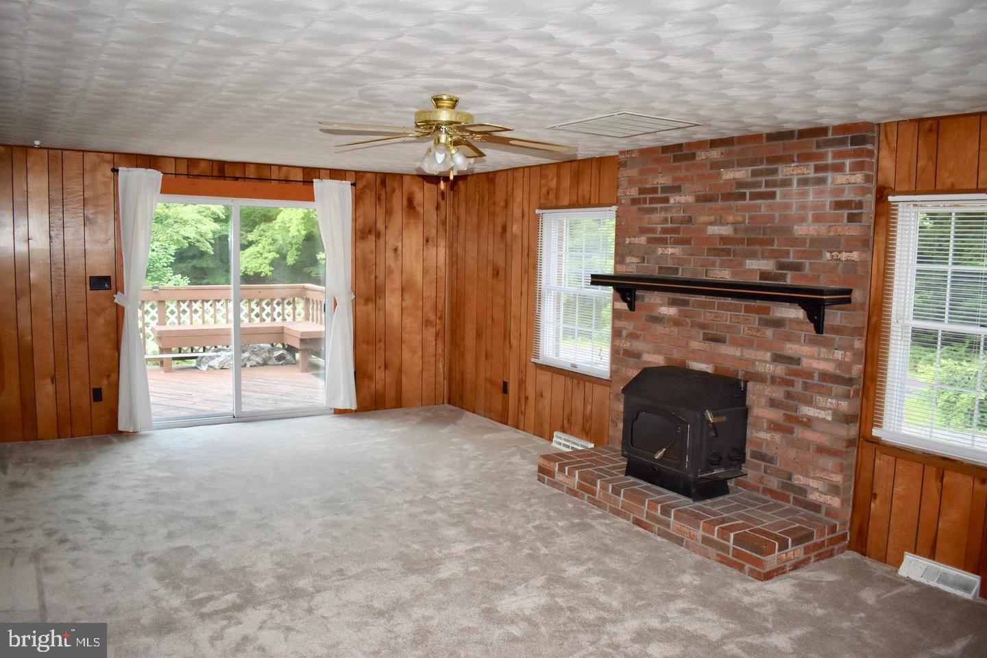 WINDMILL POINT - Residential Lease