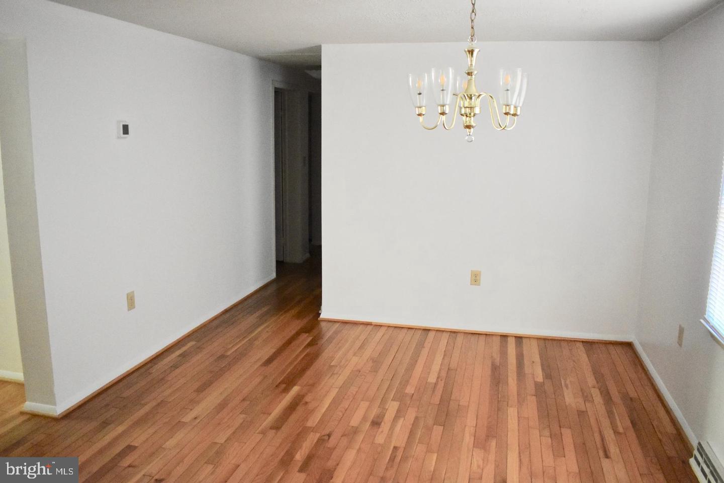 WINDMILL POINT - Residential Lease