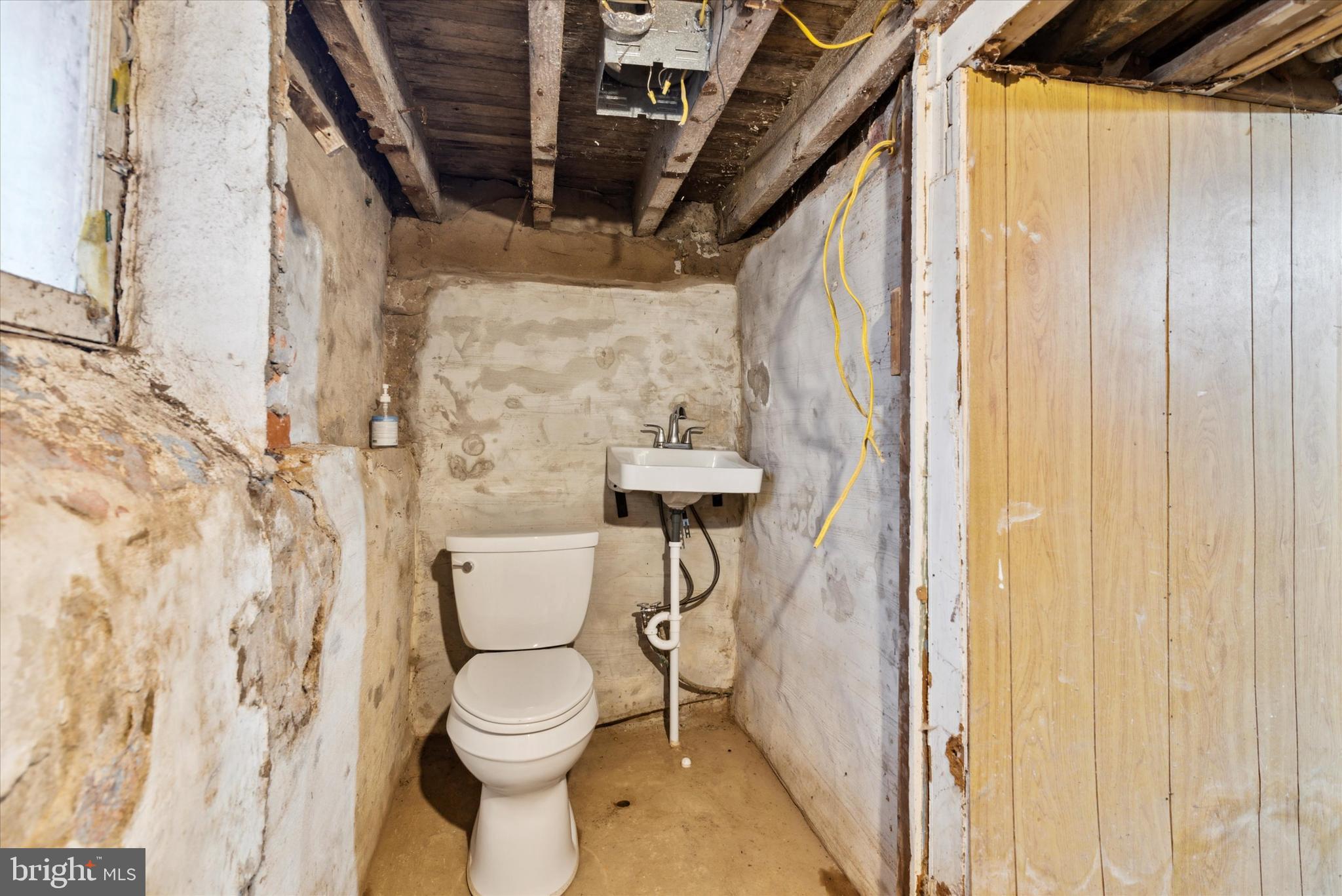 ELMWOOD PARK - Residential