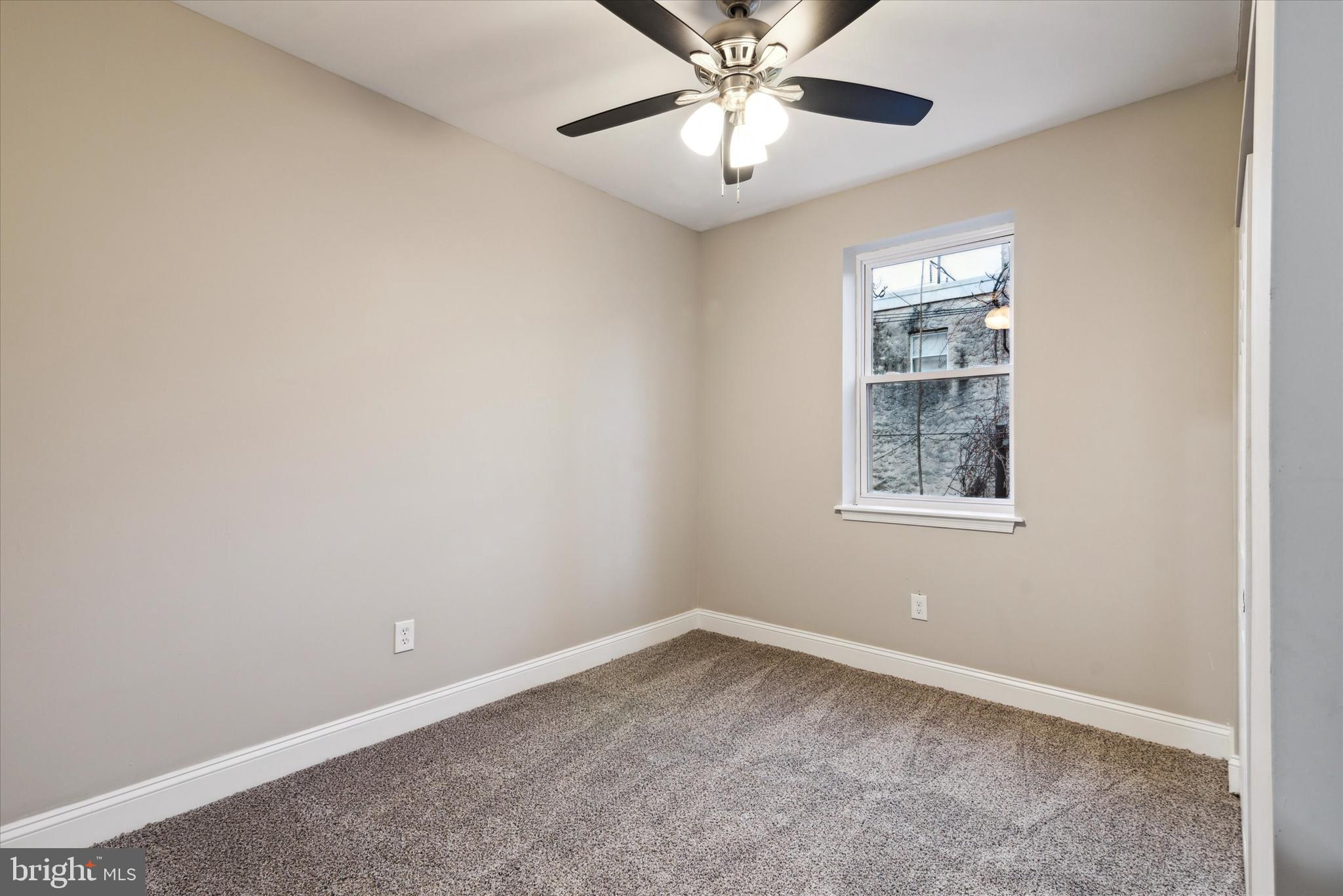 ELMWOOD PARK - Residential