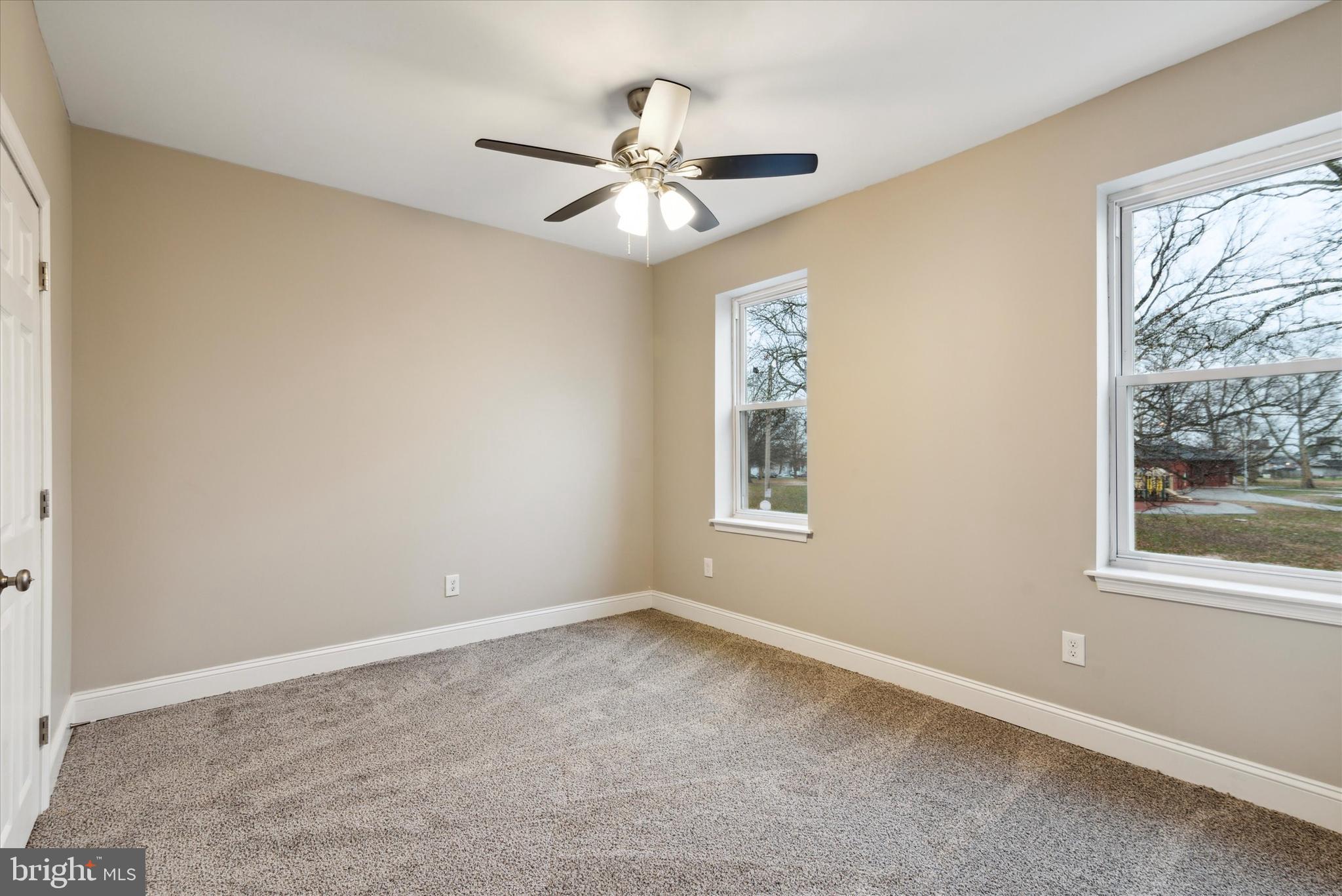 ELMWOOD PARK - Residential