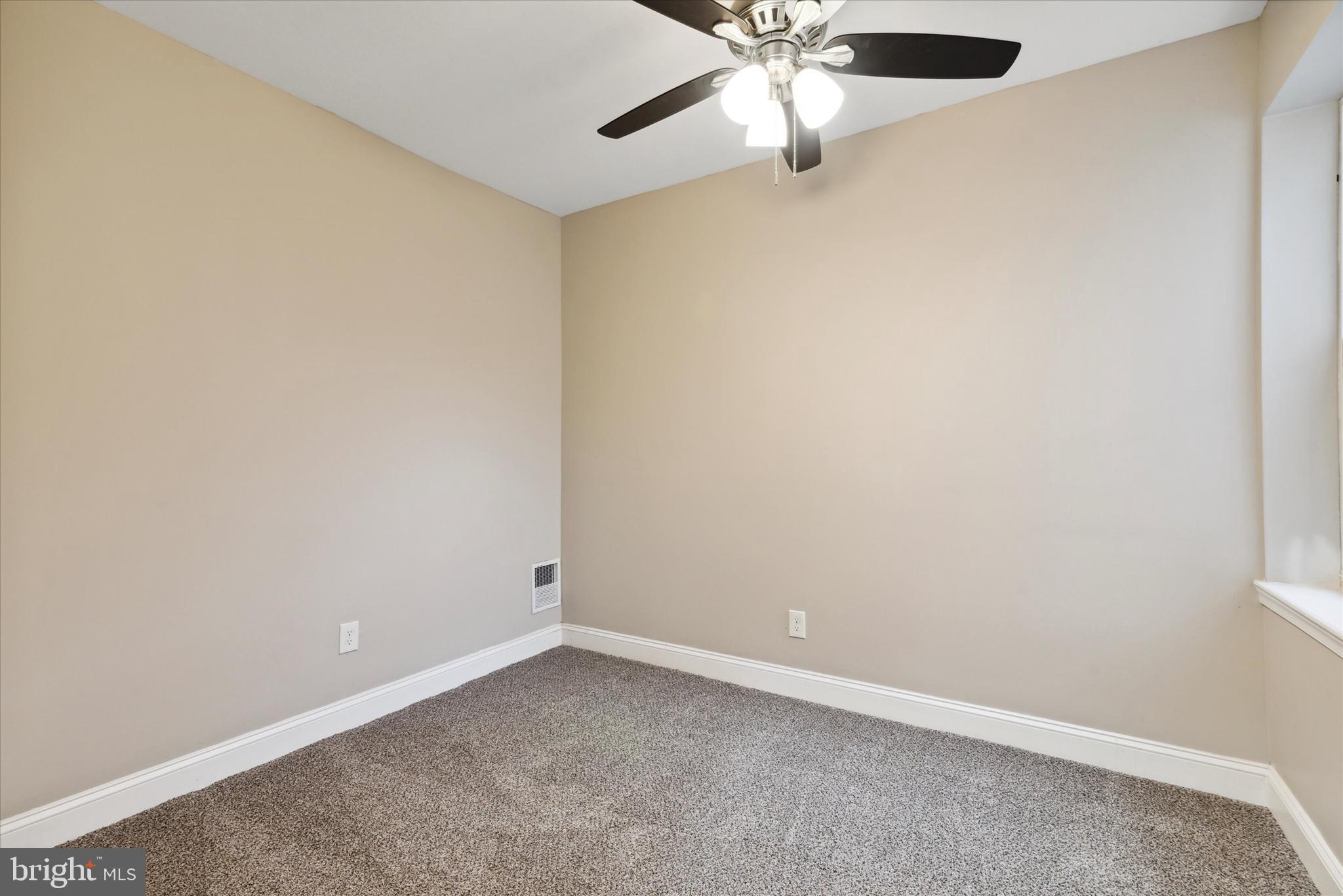 ELMWOOD PARK - Residential