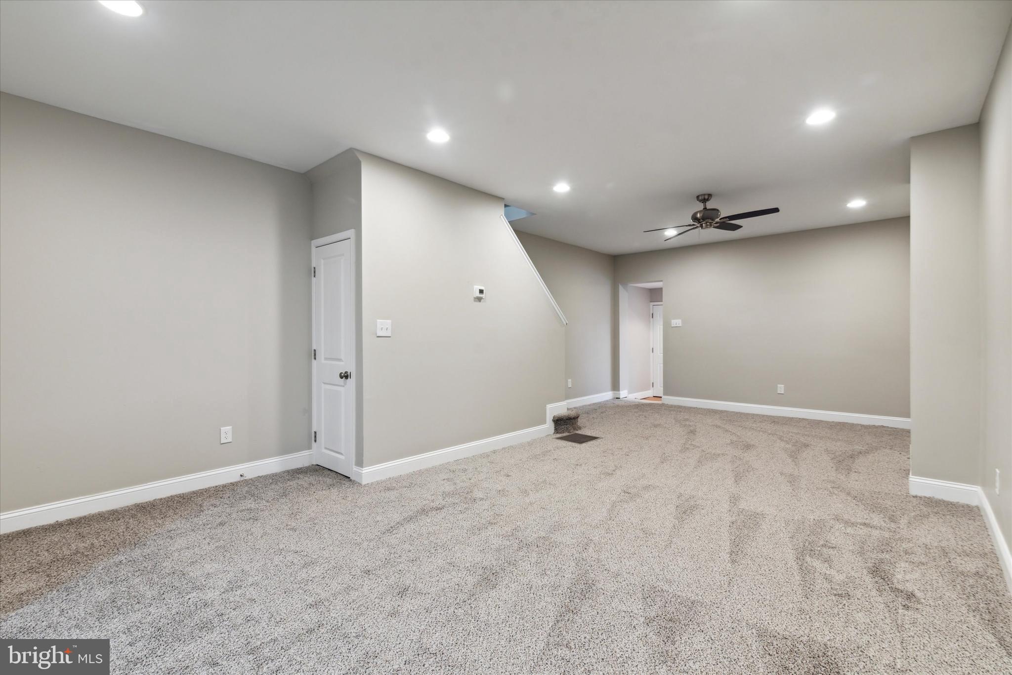 ELMWOOD PARK - Residential