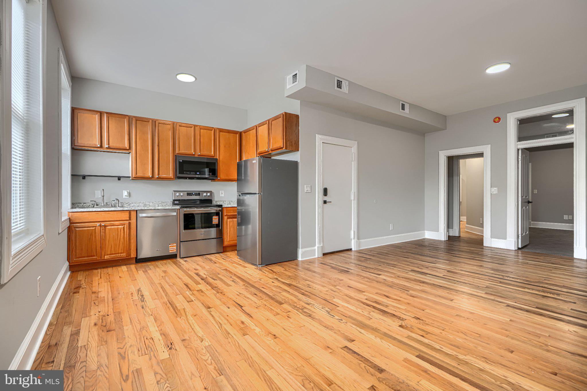 1310 W LEXINGTON STREET 2
