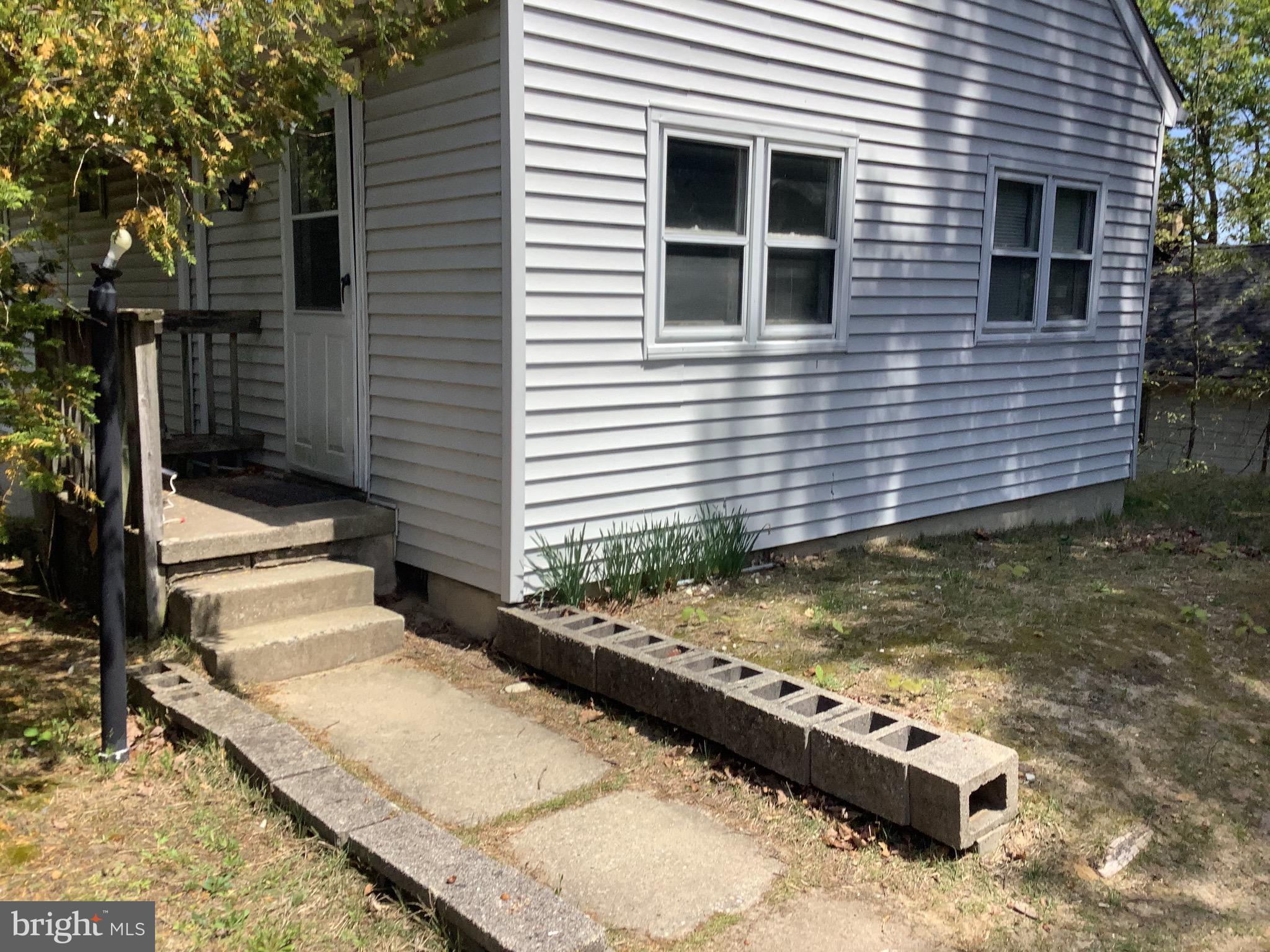 21 DAVIS AVENUE