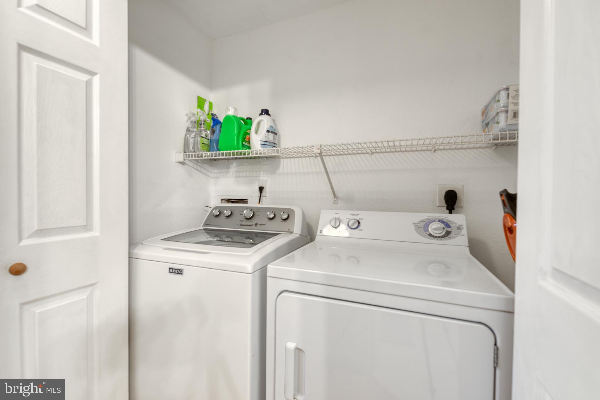 PENDERBROOK SQUARE CONDOMINIUMS - Residential Lease