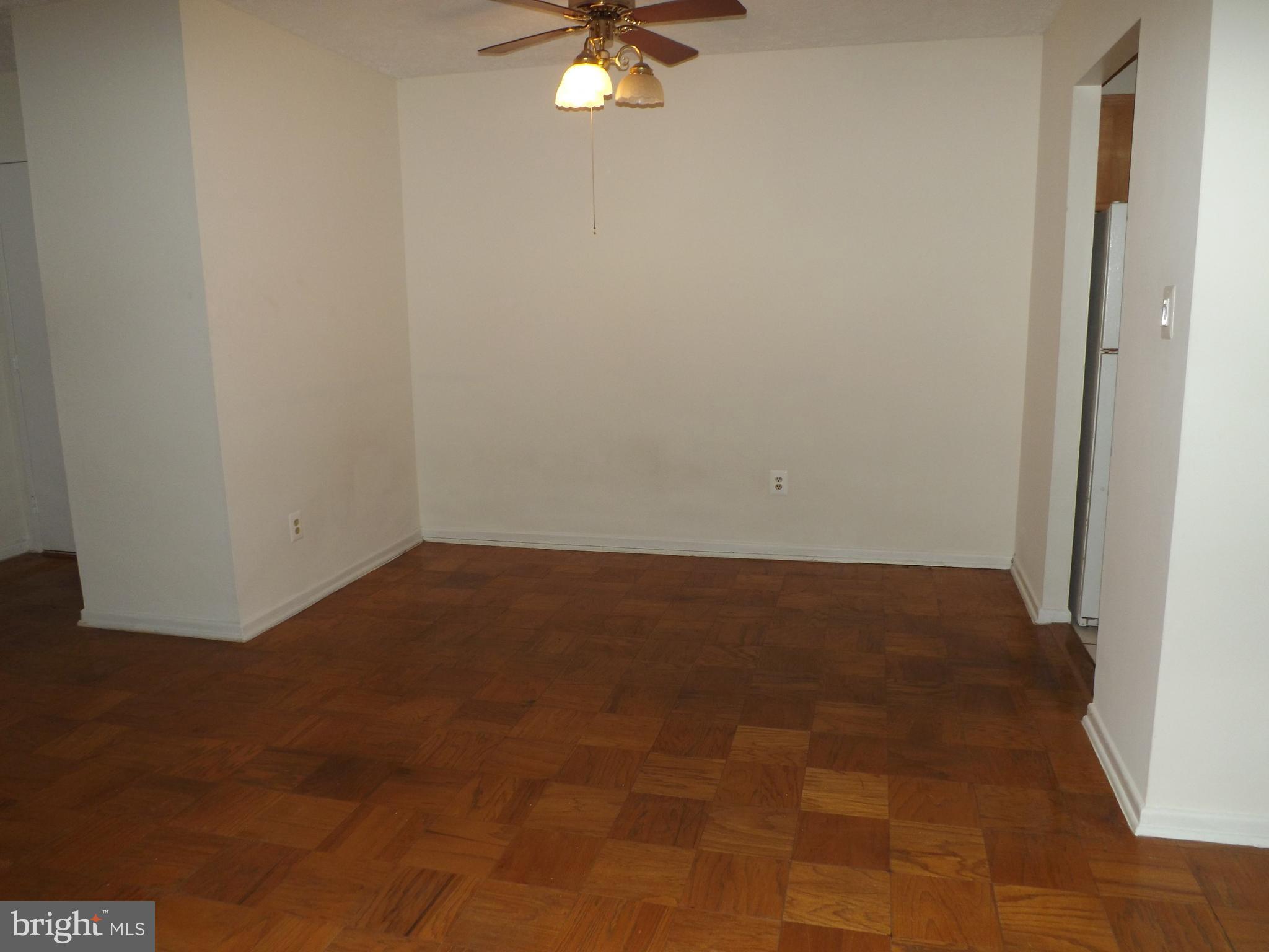 MOSBY WOODS GARDEN - Residential