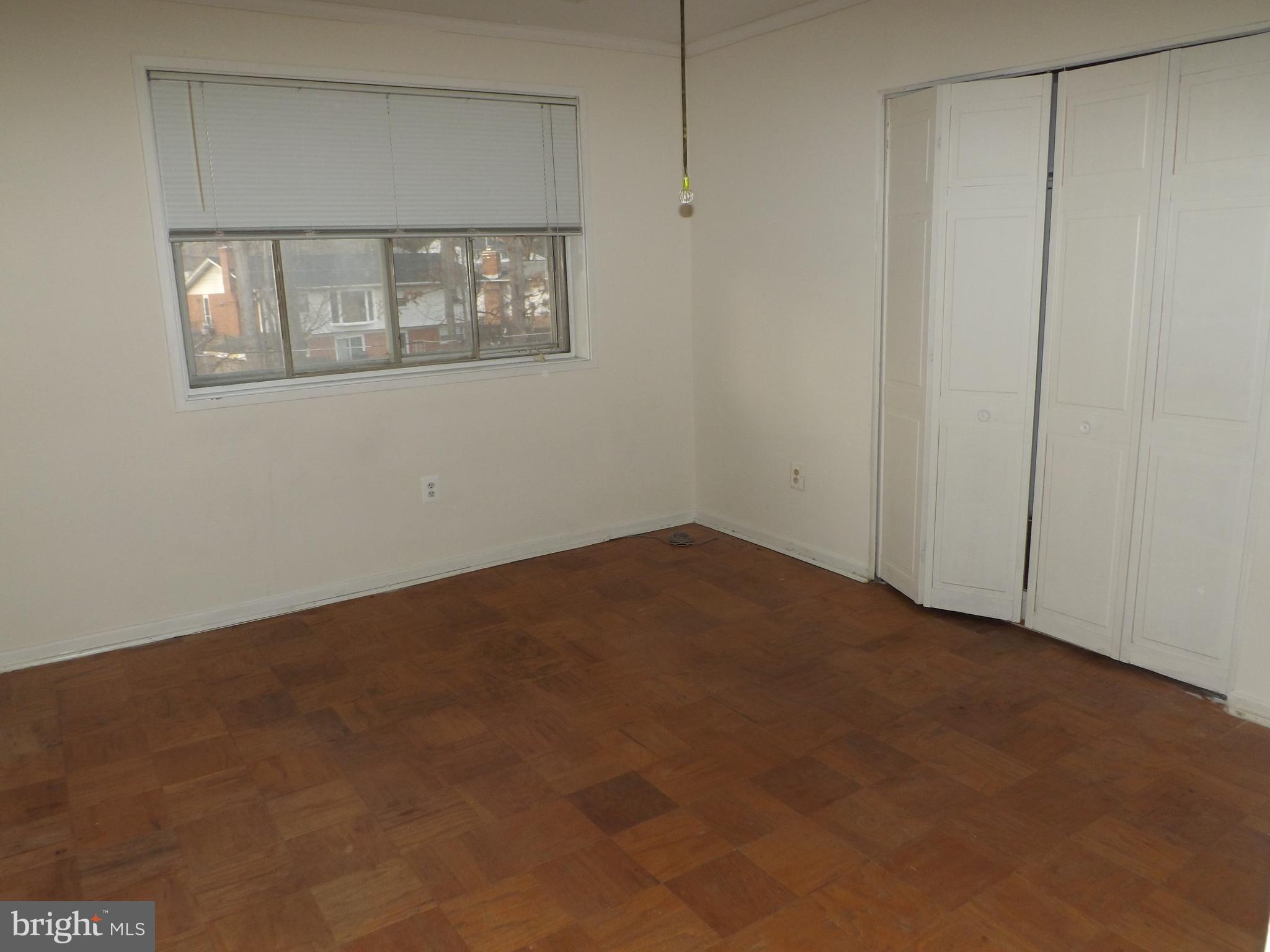 MOSBY WOODS GARDEN - Residential