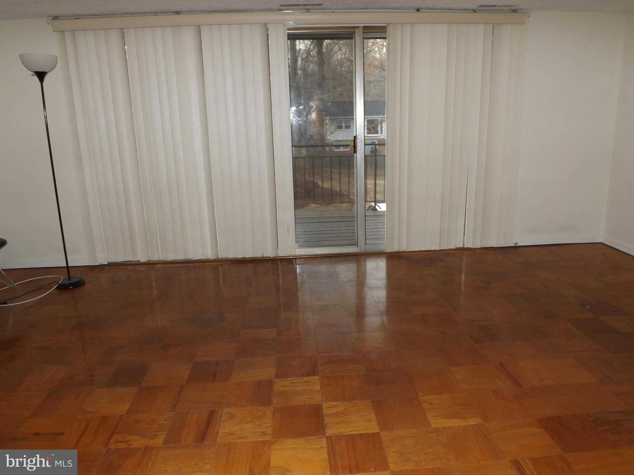 MOSBY WOODS GARDEN - Residential