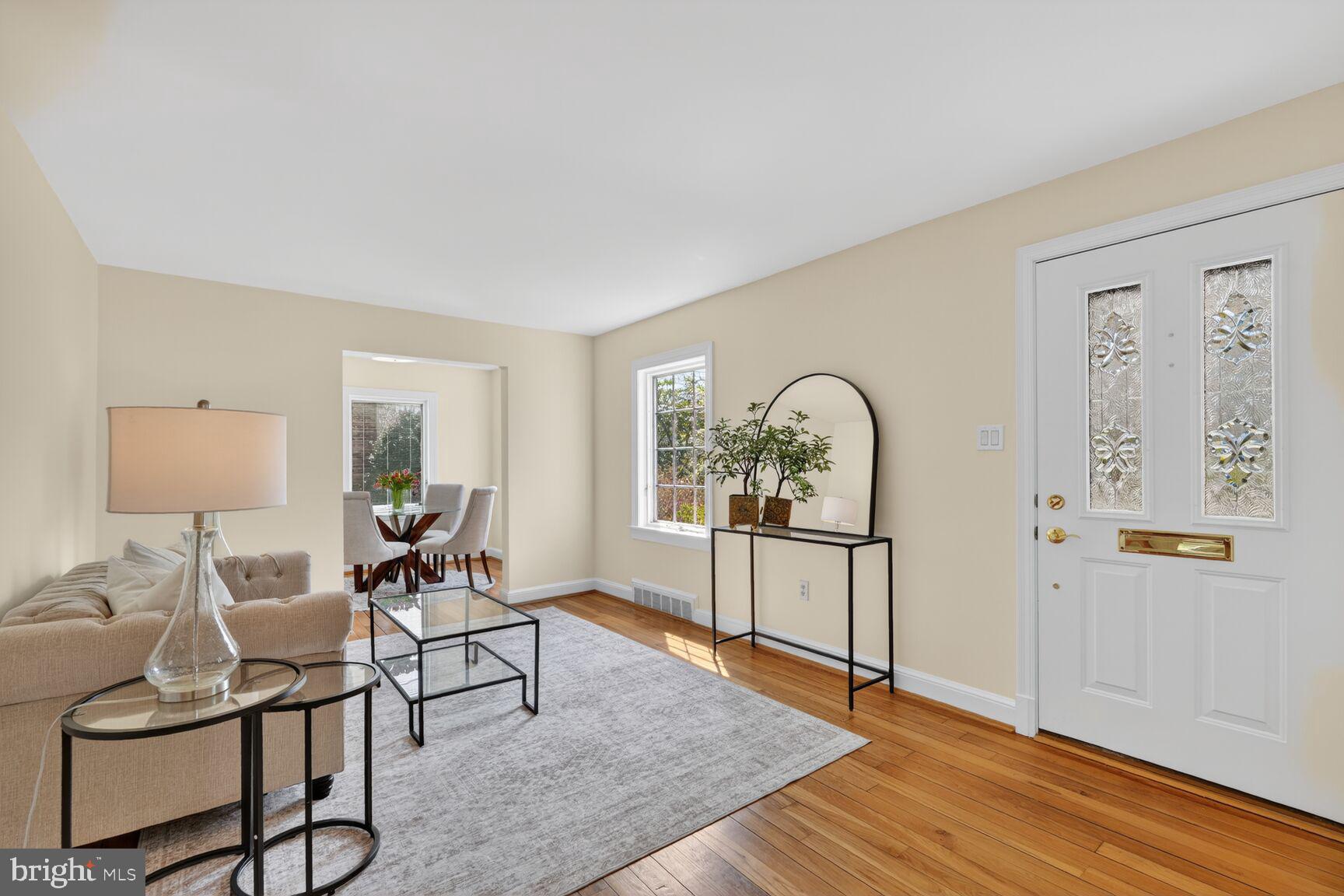 2633 N FLORIDA STREET