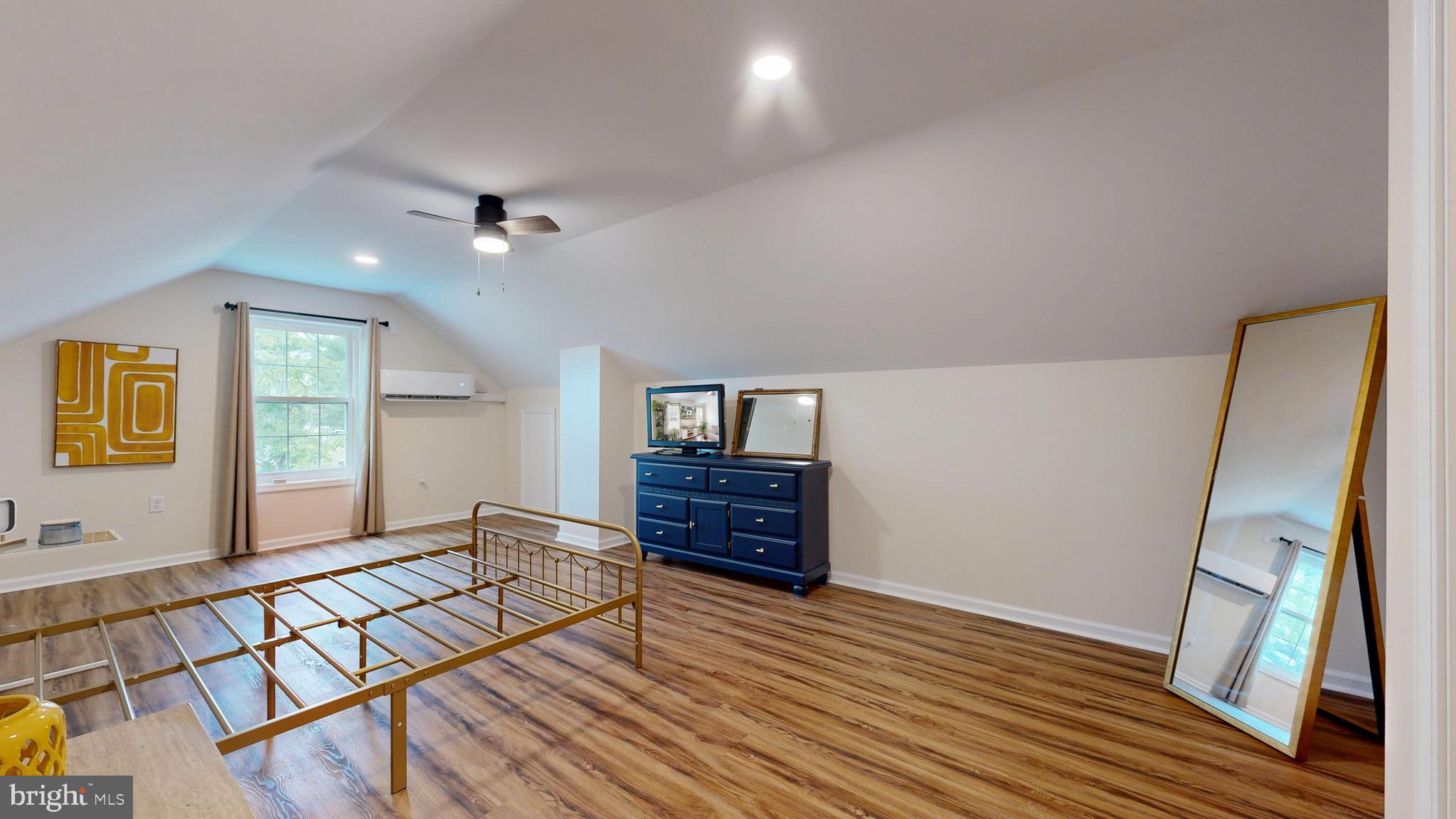 COOLSPRING MANOR - Residential