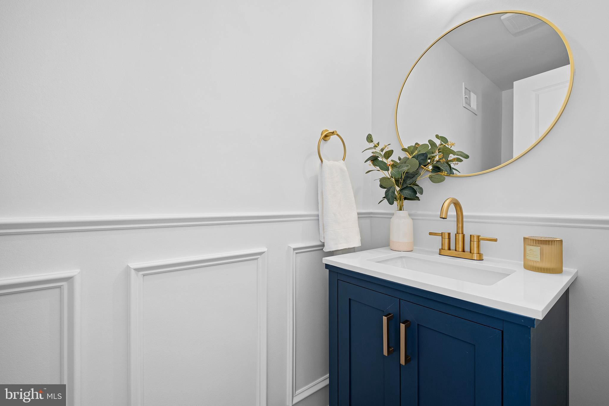 FLORA HILLS - Residential