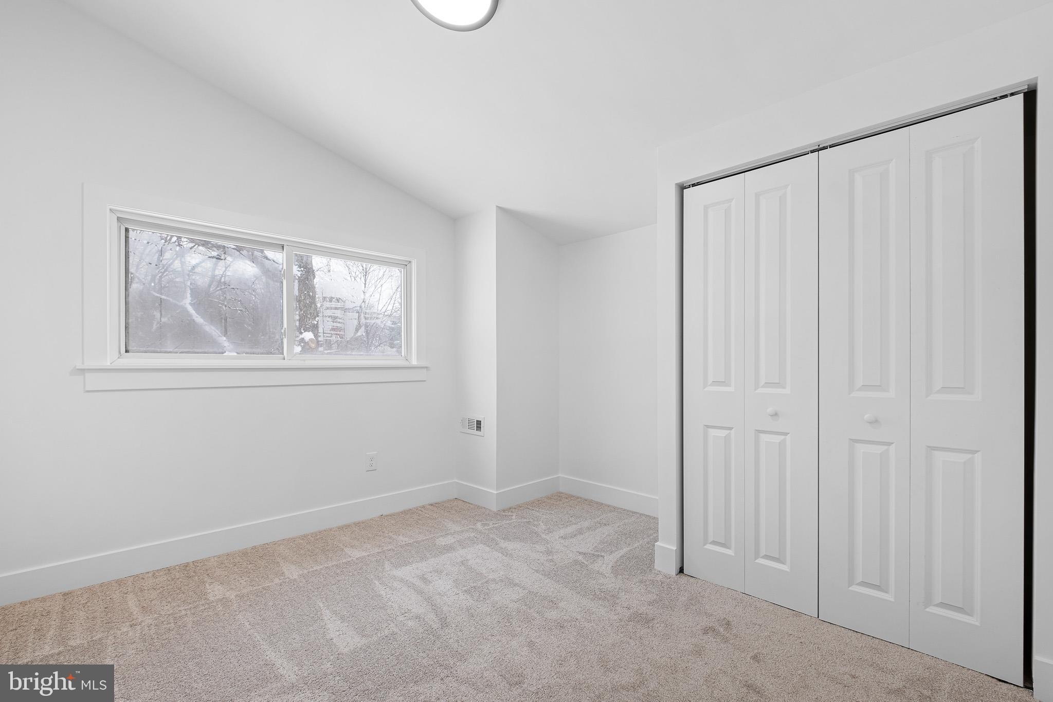 FLORA HILLS - Residential