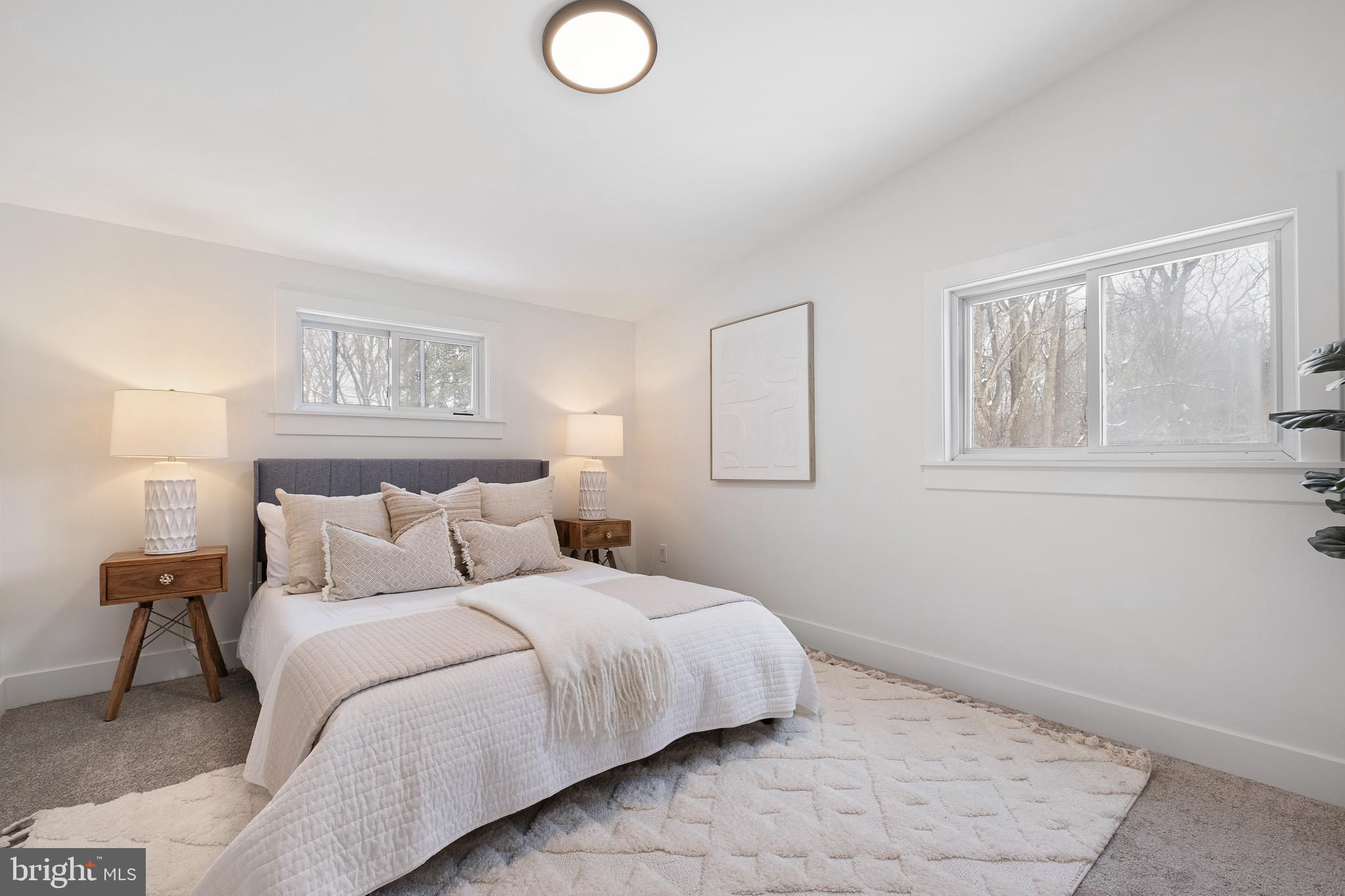 FLORA HILLS - Residential