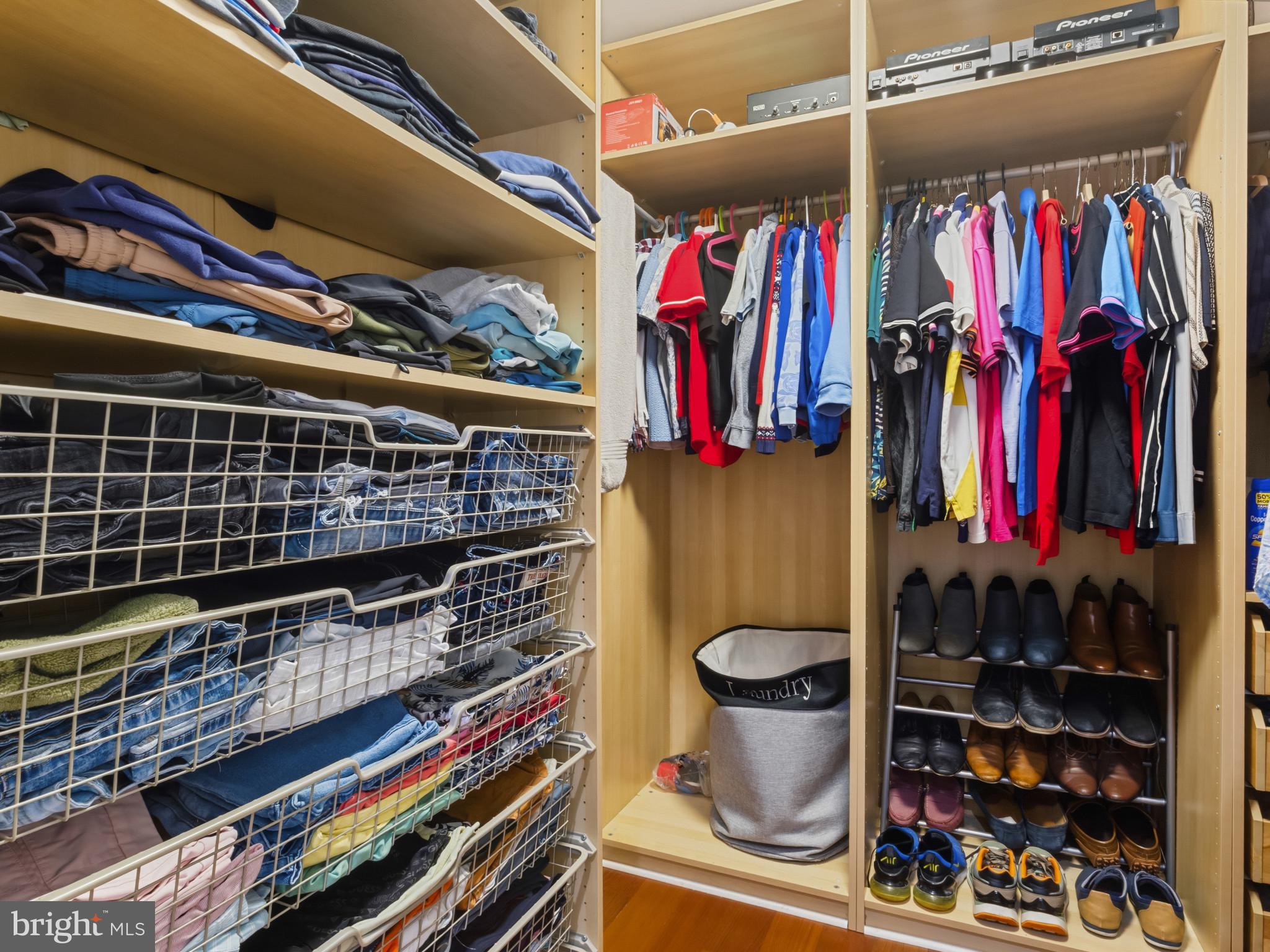 FOX RUN ESTATES - Residential