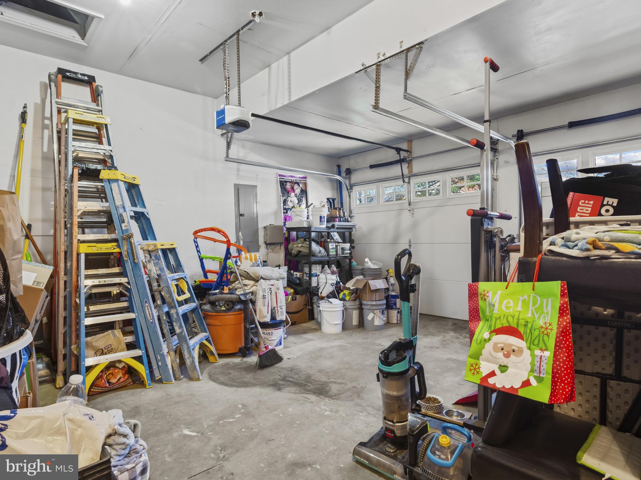 FOX RUN ESTATES - Residential