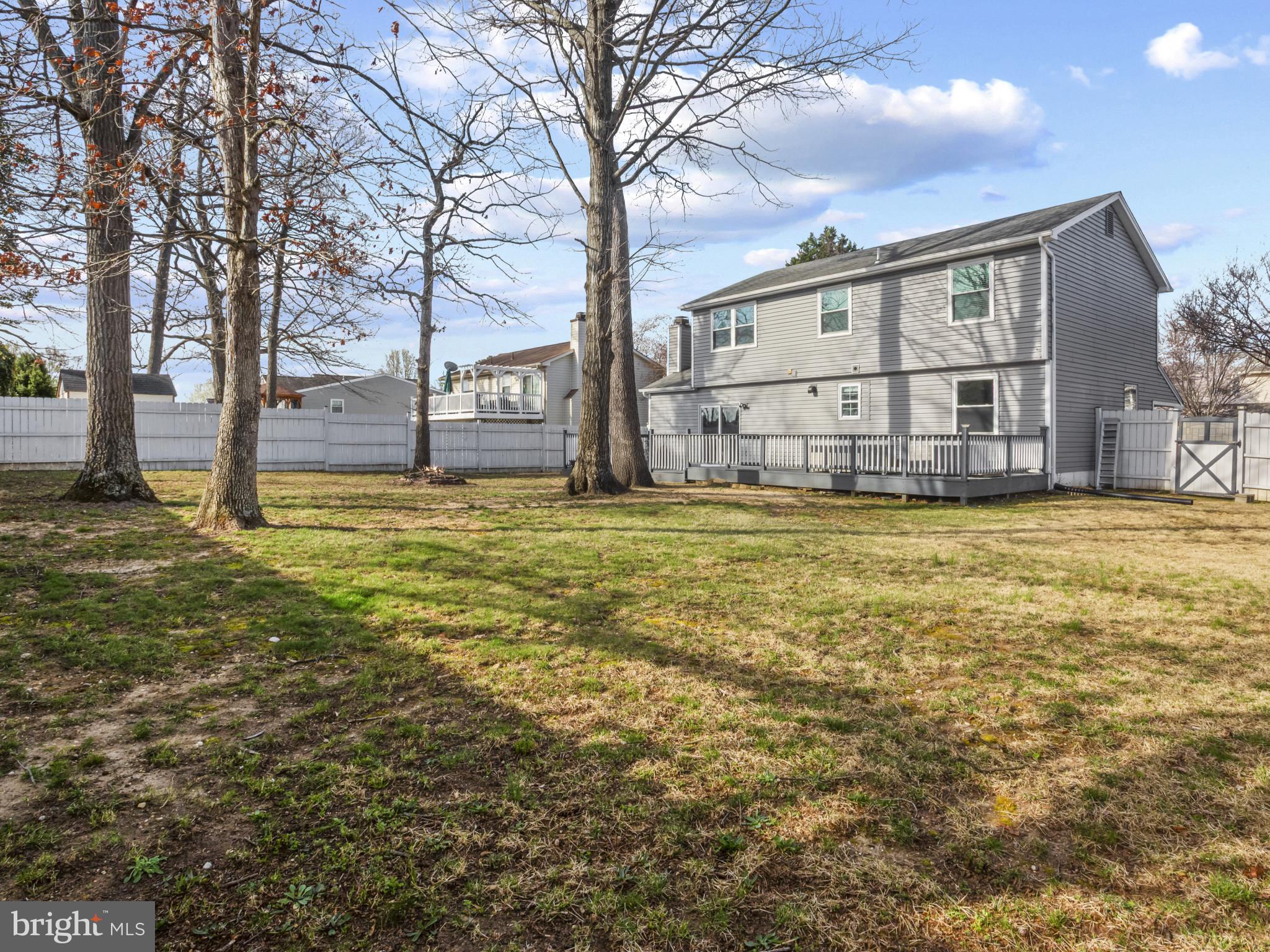 FOX RUN ESTATES - Residential