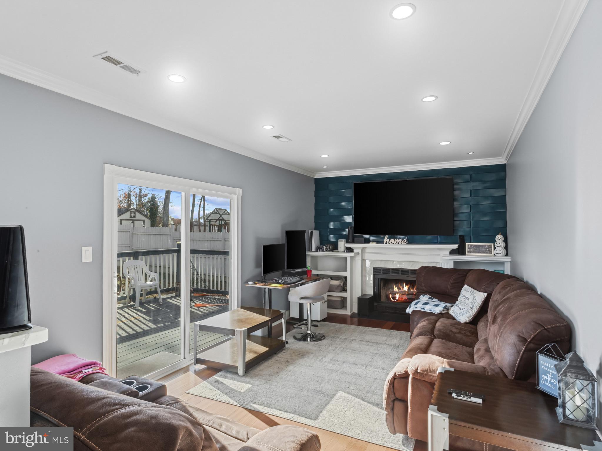 FOX RUN ESTATES - Residential