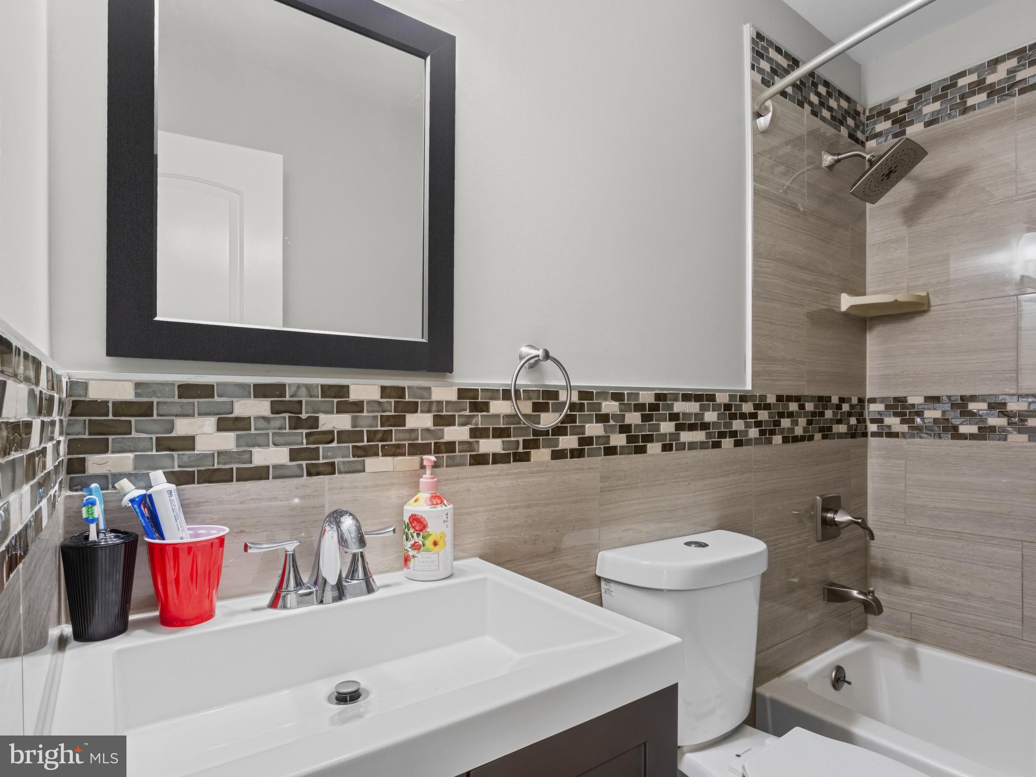 FOX RUN ESTATES - Residential