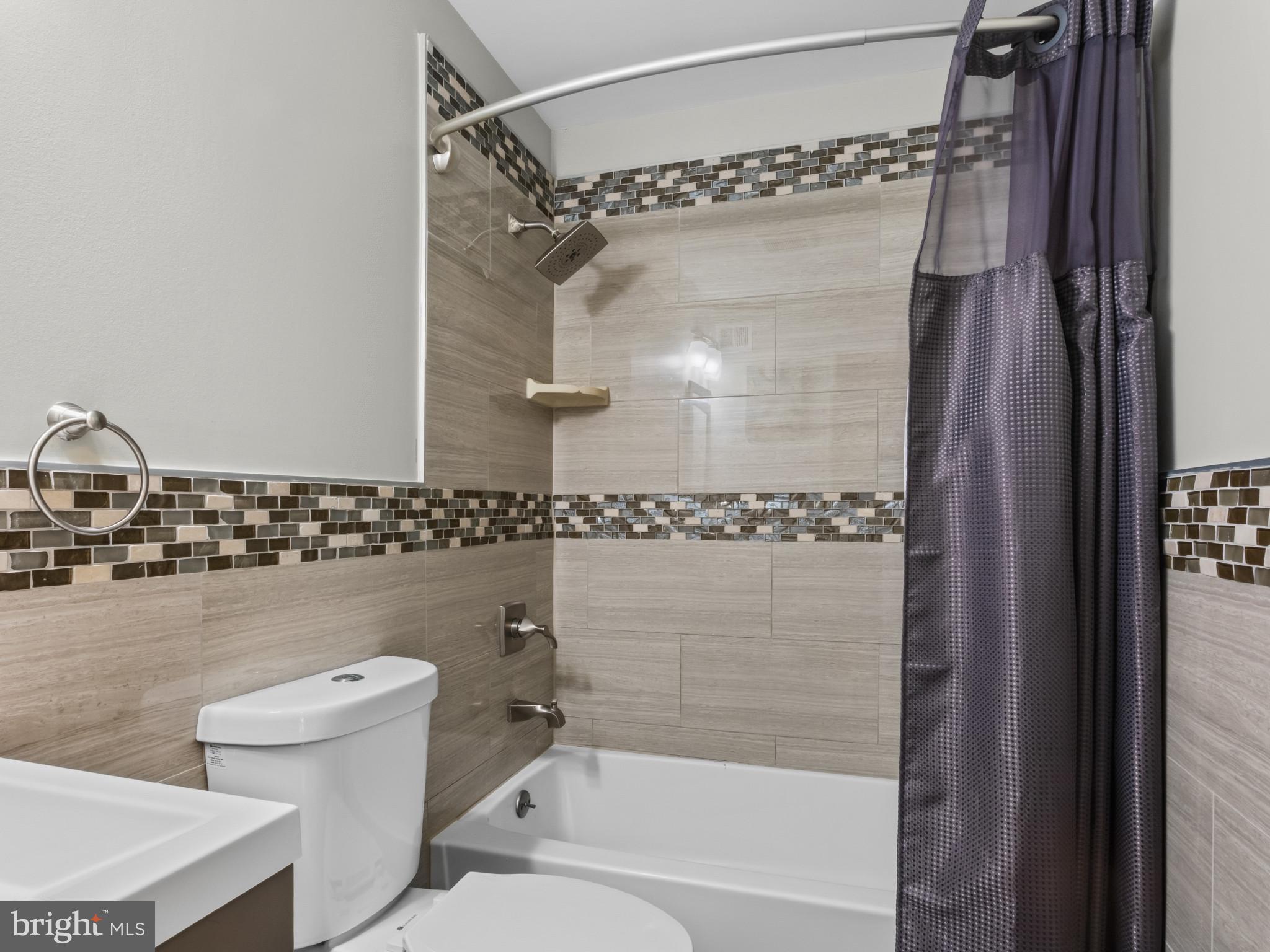 FOX RUN ESTATES - Residential