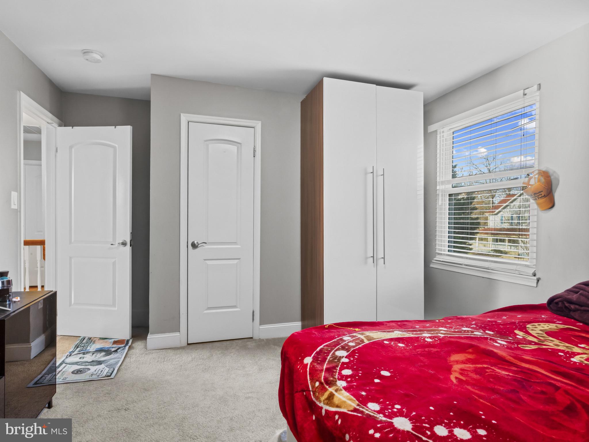 FOX RUN ESTATES - Residential