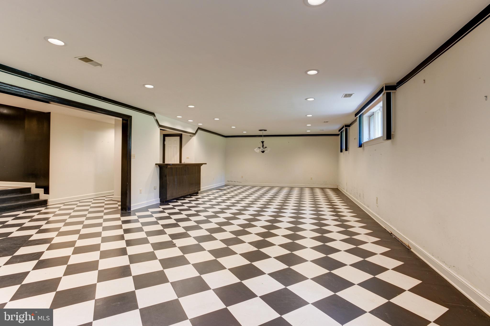 MERRY GO ROUND FARM - Residential